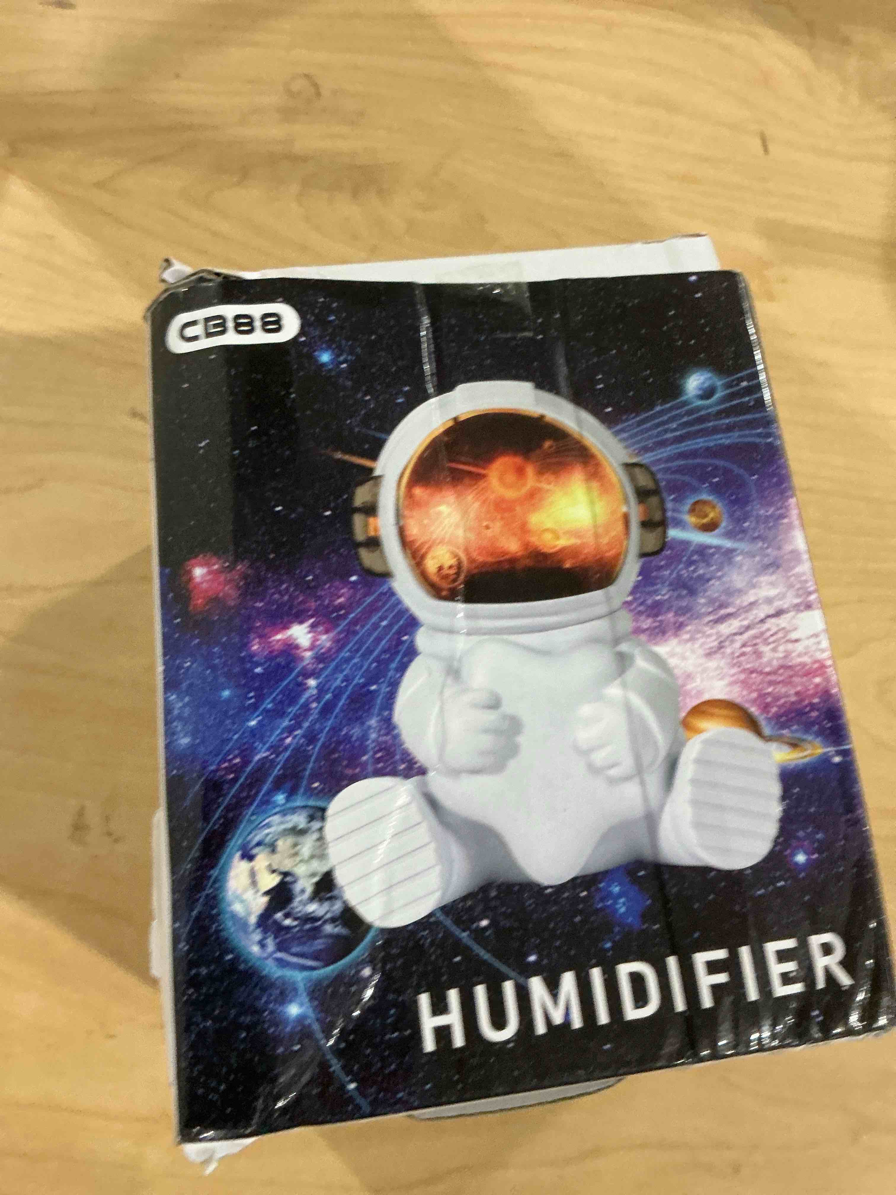 Condition photo showing Good Condition for Astronaut Humidifier – Portable Mini Humidifier with LED Light, USB Powered for Bedroom, Office, Travel Use, Fun & Functional Air Freshener (Astronaut humidifier with Star)