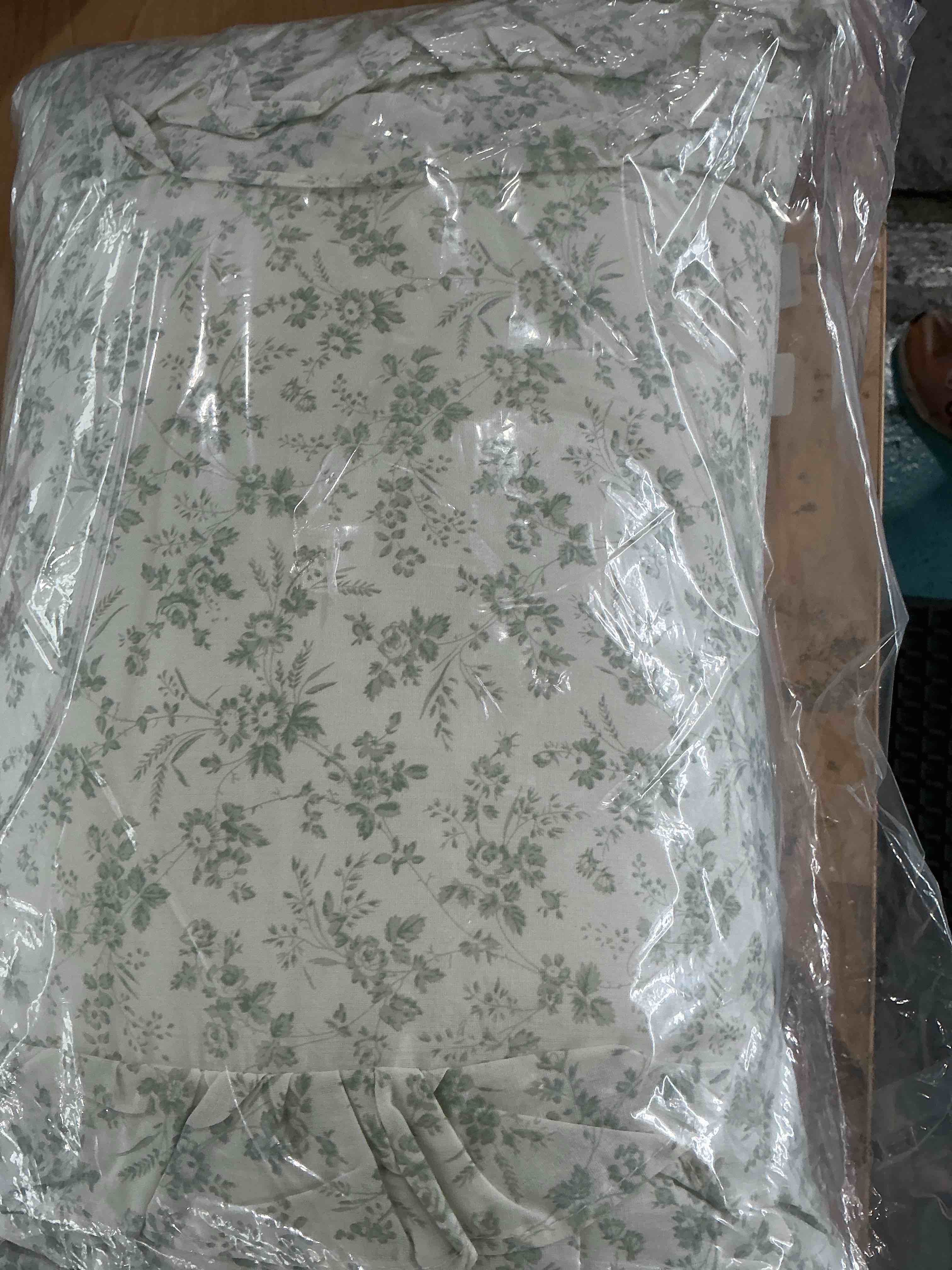 Condition photo showing New/Like New for laura ashley home - throw pillow with envelope closure, elegant home decor for bed or sofa (harper pale green, 14" x 20")