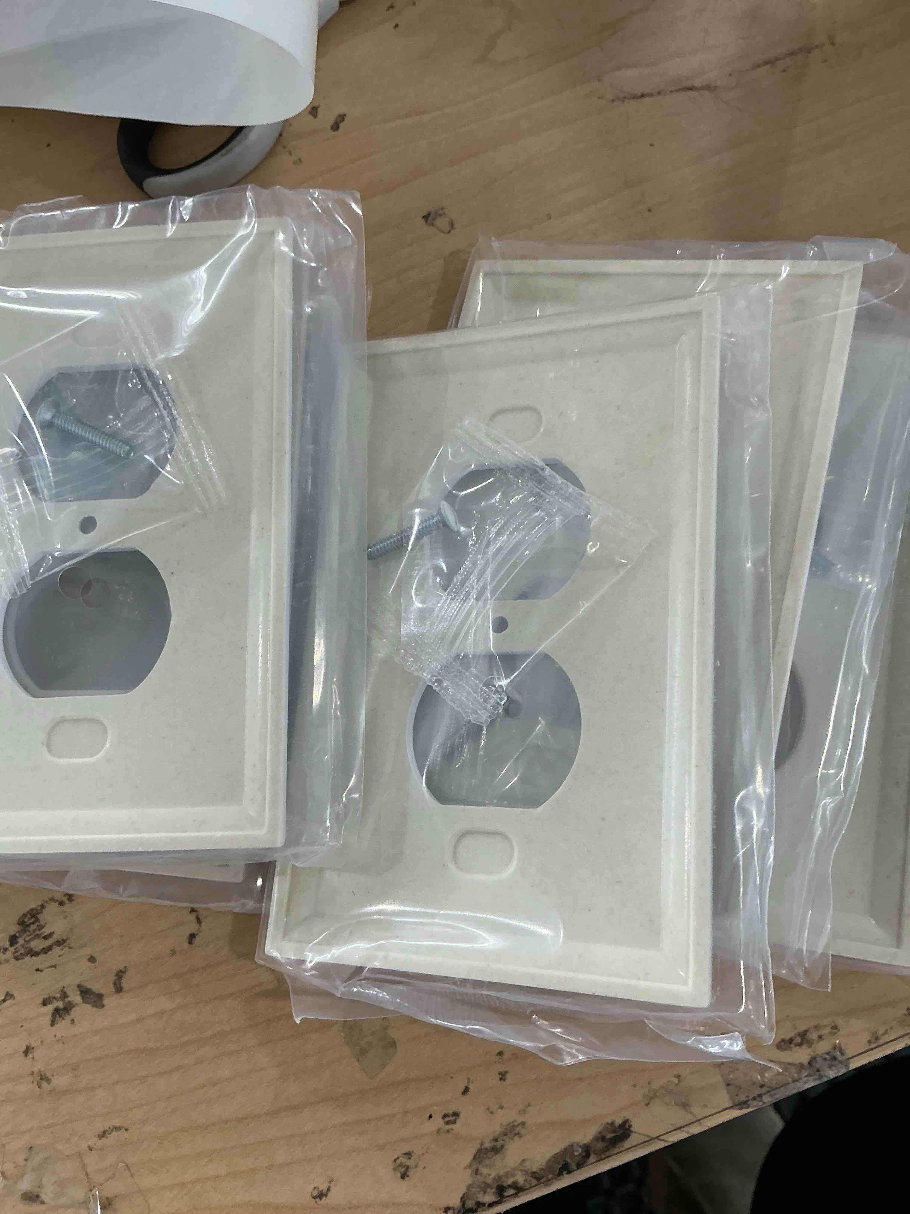 Condition photo showing New/Like New for 6-pack duplex outlet cover plate, decorative pure white switch plates and outlet covers, natural bamboo fiber wall plates for electrical outlets, 1 gang receptacle cover, corrosion resistant 1 duplex 6pk pure white
