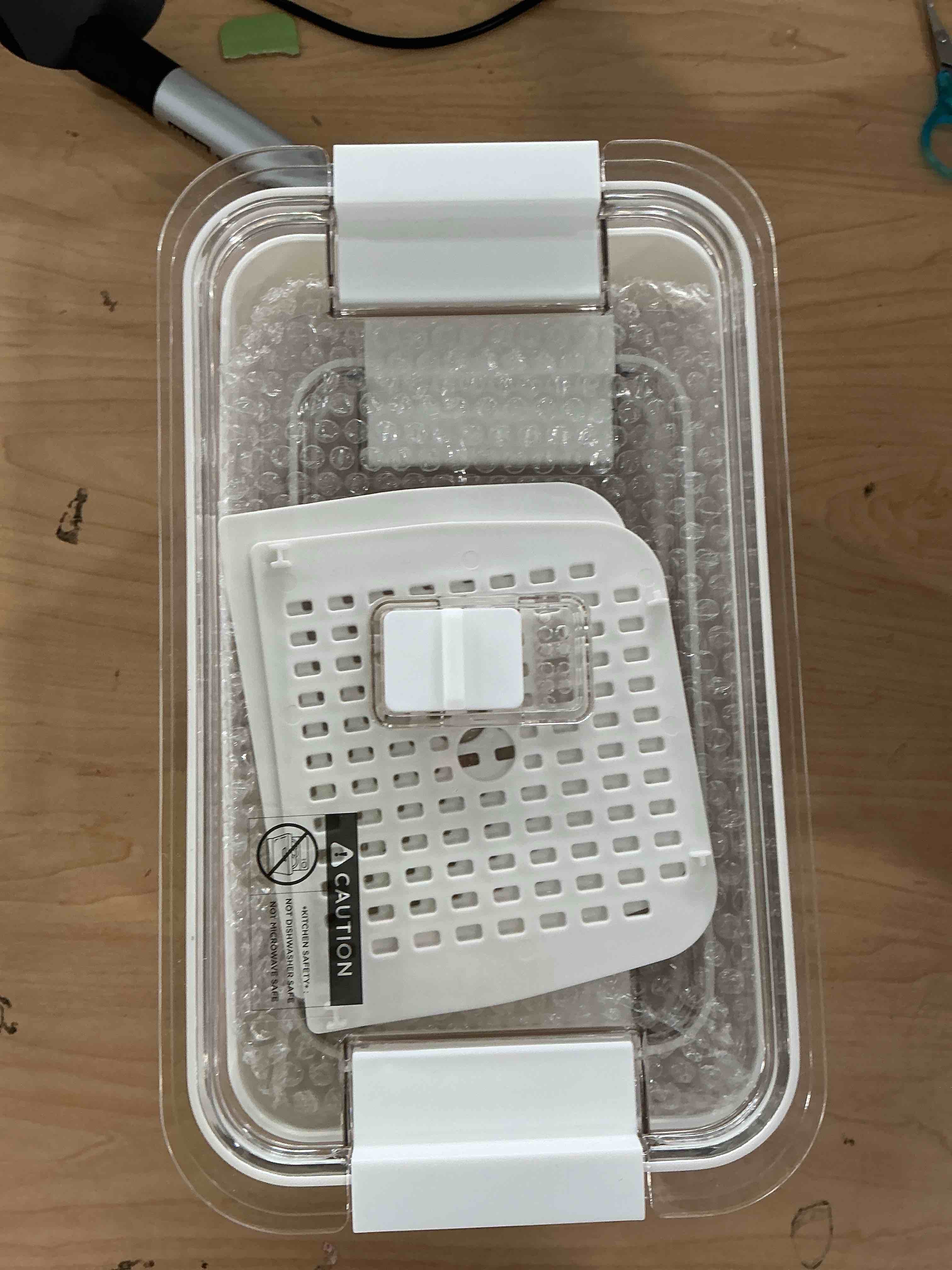 Condition photo showing New/Like New for luxear fresh container, 3pack produce saver container bpa free fridge organizer for vegetable fruit and salad partitioned food storage container with vents stay fresh containers not dishwashers safe white