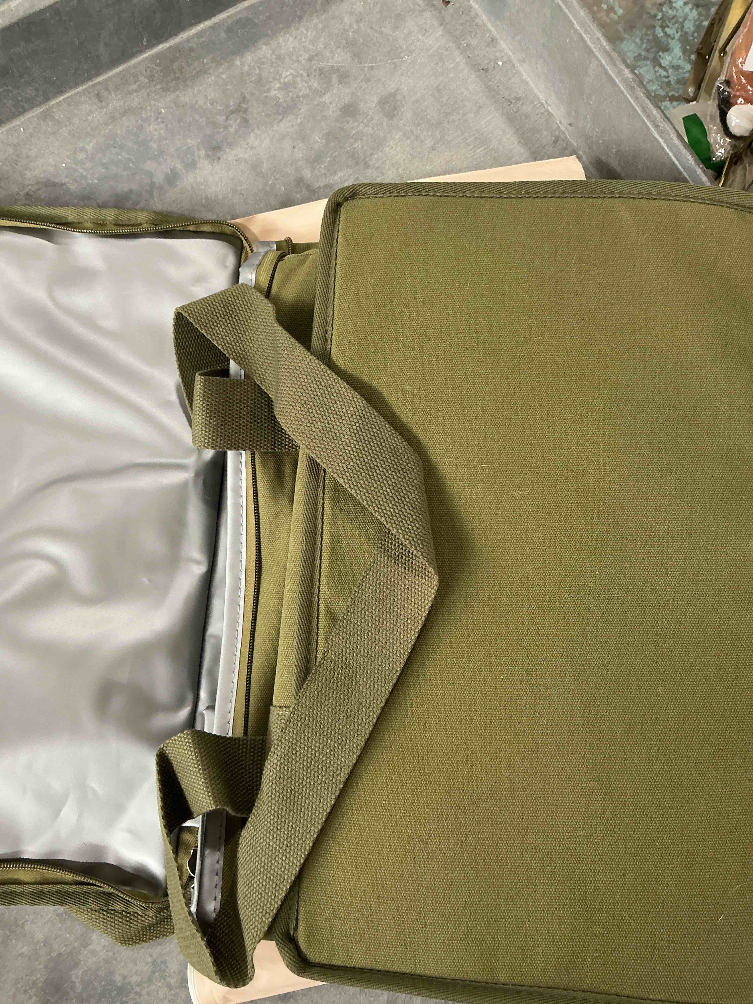Condition photo showing Good Condition for nook theory reusable insulated grocery bag - leak proof, x large cooler bag - insulated shopping bags for groceries - travel cooler bag for frozen and hot food with zippered top (forest) forest green x-large