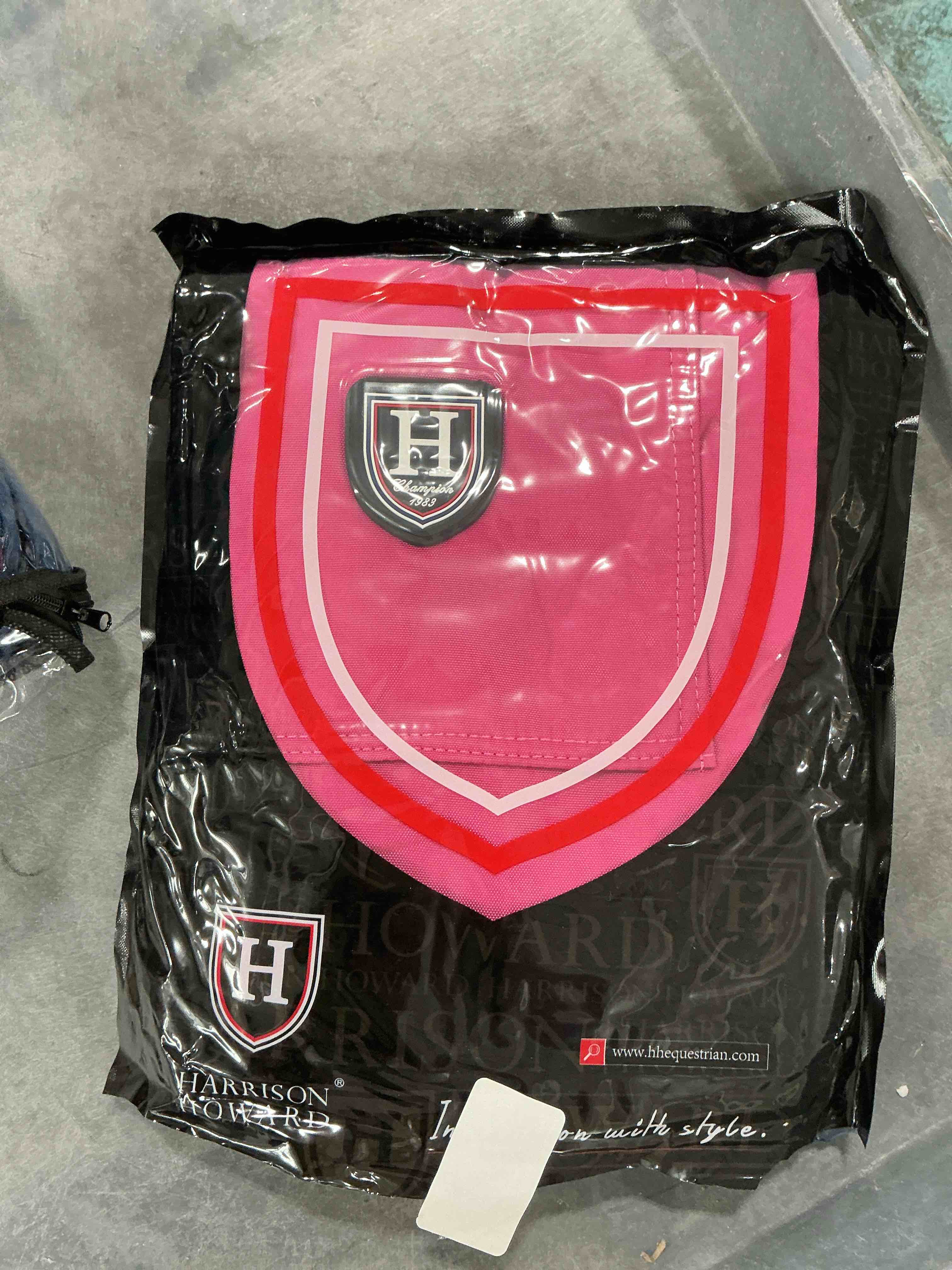 Condition photo showing Good Condition for harrison howard premium english saddle cover, waterproof & breathable fleece-lined protective saddle cover magenta gp/cc-one size