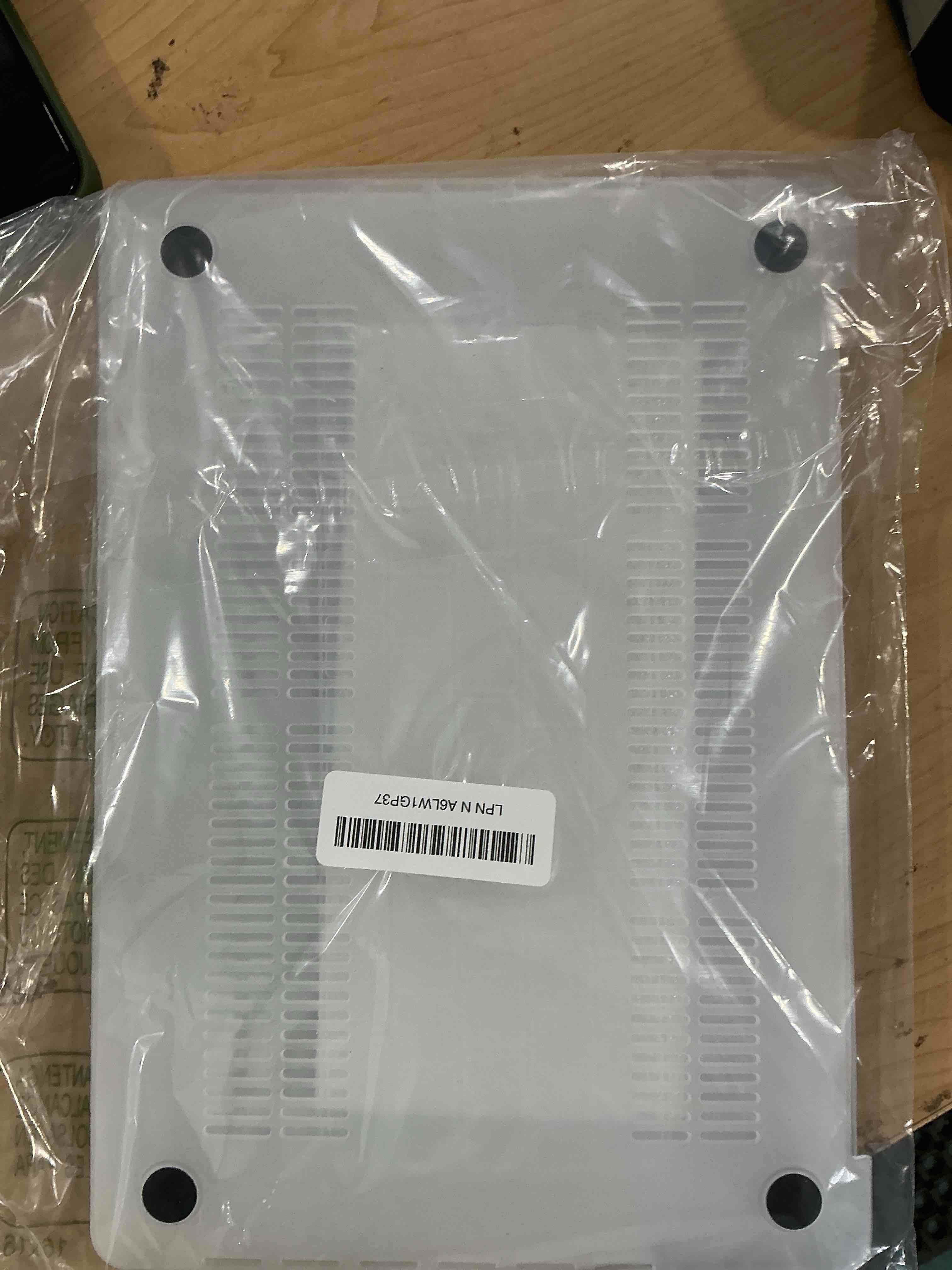 Condition photo showing Good Condition for seorsok compatible with macbook pro 13 inch case m2 2023,2022,2021-2016 a2338 m1 a2251 a2289 a2159 a1989 a1708 a1706,cute striped plastic hard shell case with keyboard cover,green & white stripes pro13?a2338 m1 a2251 a2289 a2159 a1989 a1706? green & white stripes