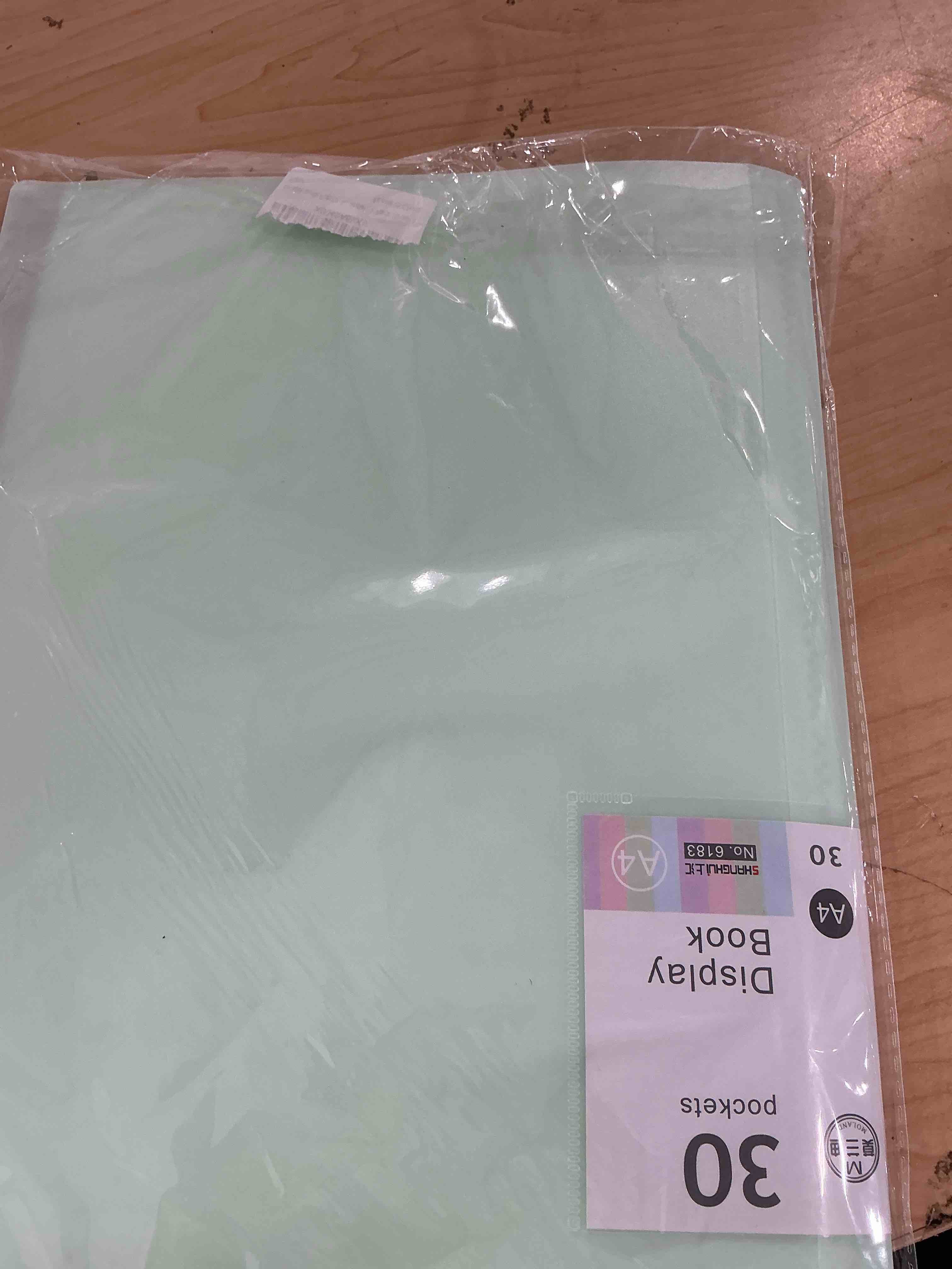 Condition photo showing Good Condition for tamaki portfolio binder with plastic sleeves, pocket portfolio folder with clear sheet protectors, display 60 pages book, presentation book for artwork, document organizer, 1 pack (green)