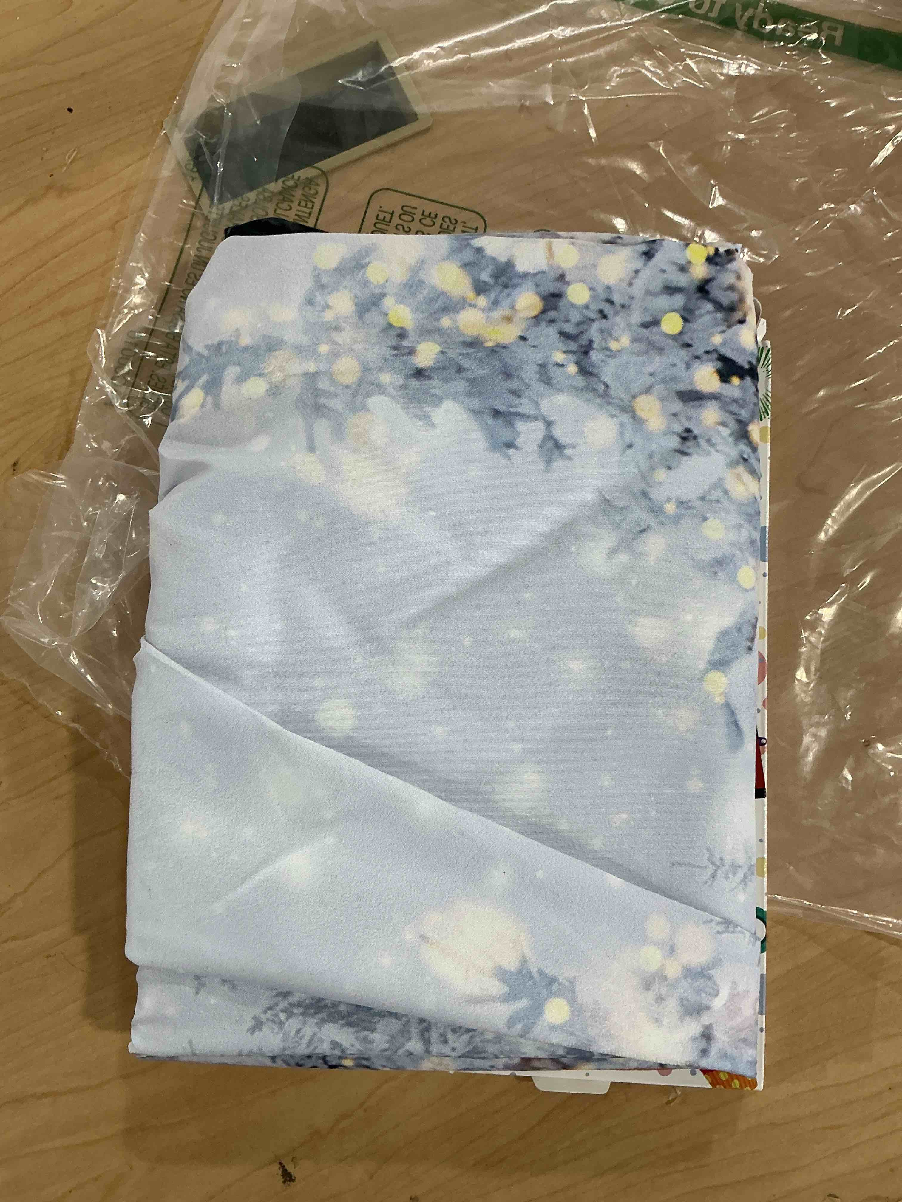 Condition photo showing Good Condition for avezano winter scene backdrop wonderland snowflake photography background bokeh glitter white snow forest christmas party holiday photo backdrop photoshoot studio props (7x5ft)