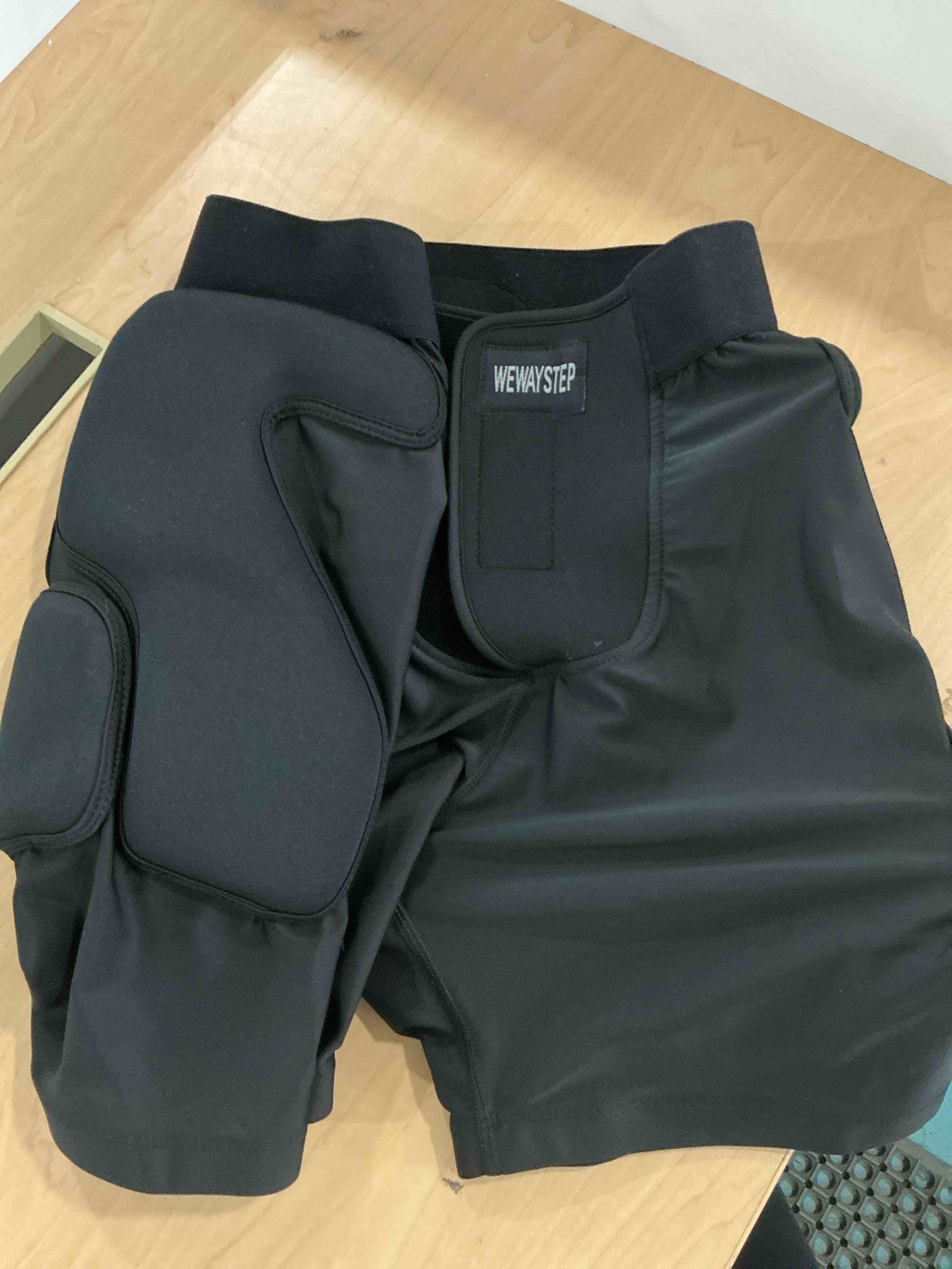 Condition photo showing Good Condition for 3d protection padded shorts, hip butt tailbone crash pad pants, impact protective gear for figure skating snowboarding ski roller skateboard black medium