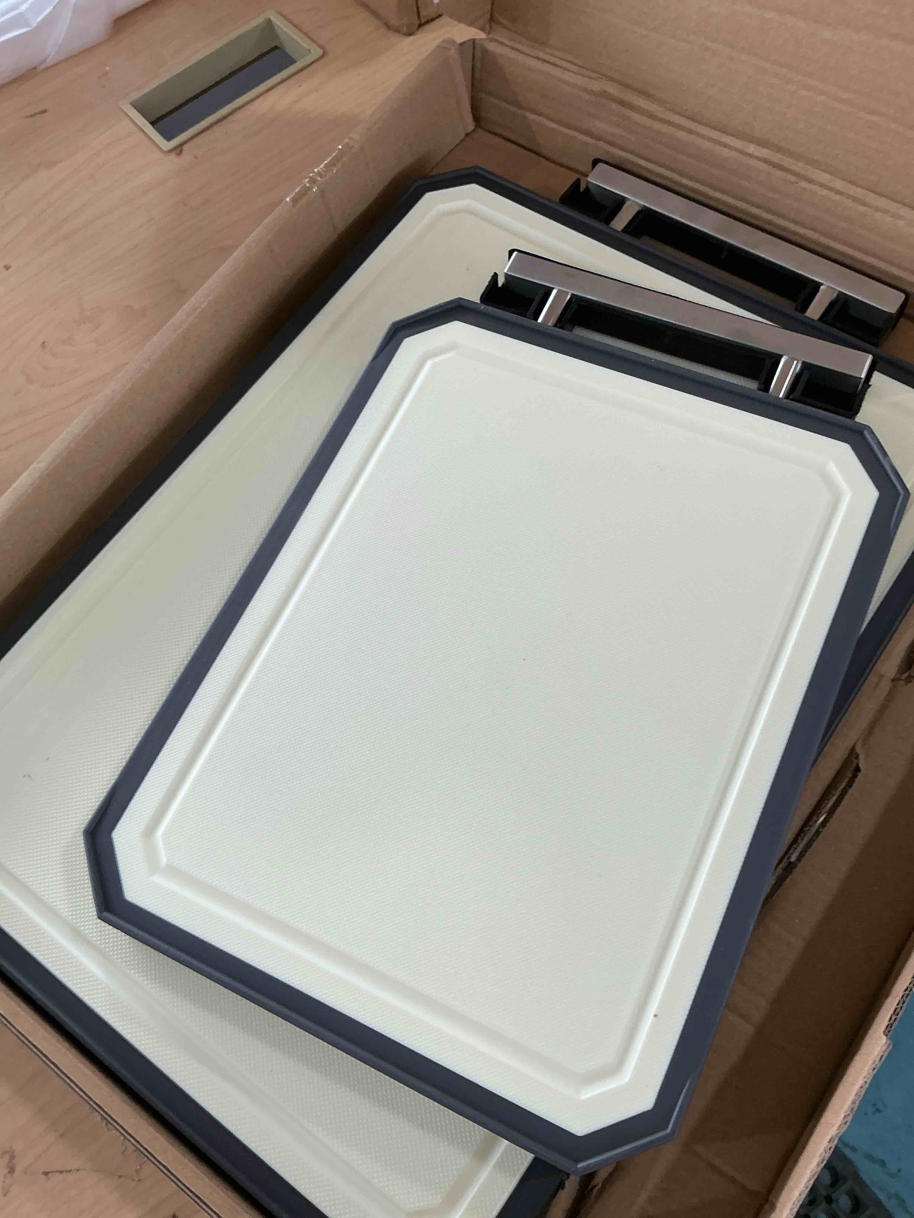 Condition photo showing Good Condition for snowclad stainless steel cutting board,double sided steel cutting board set for kitchen,stainless steel/wheat straw pp large for meat,dishwasher safe [16 * 11+12 * 8.3 inch] set of 2