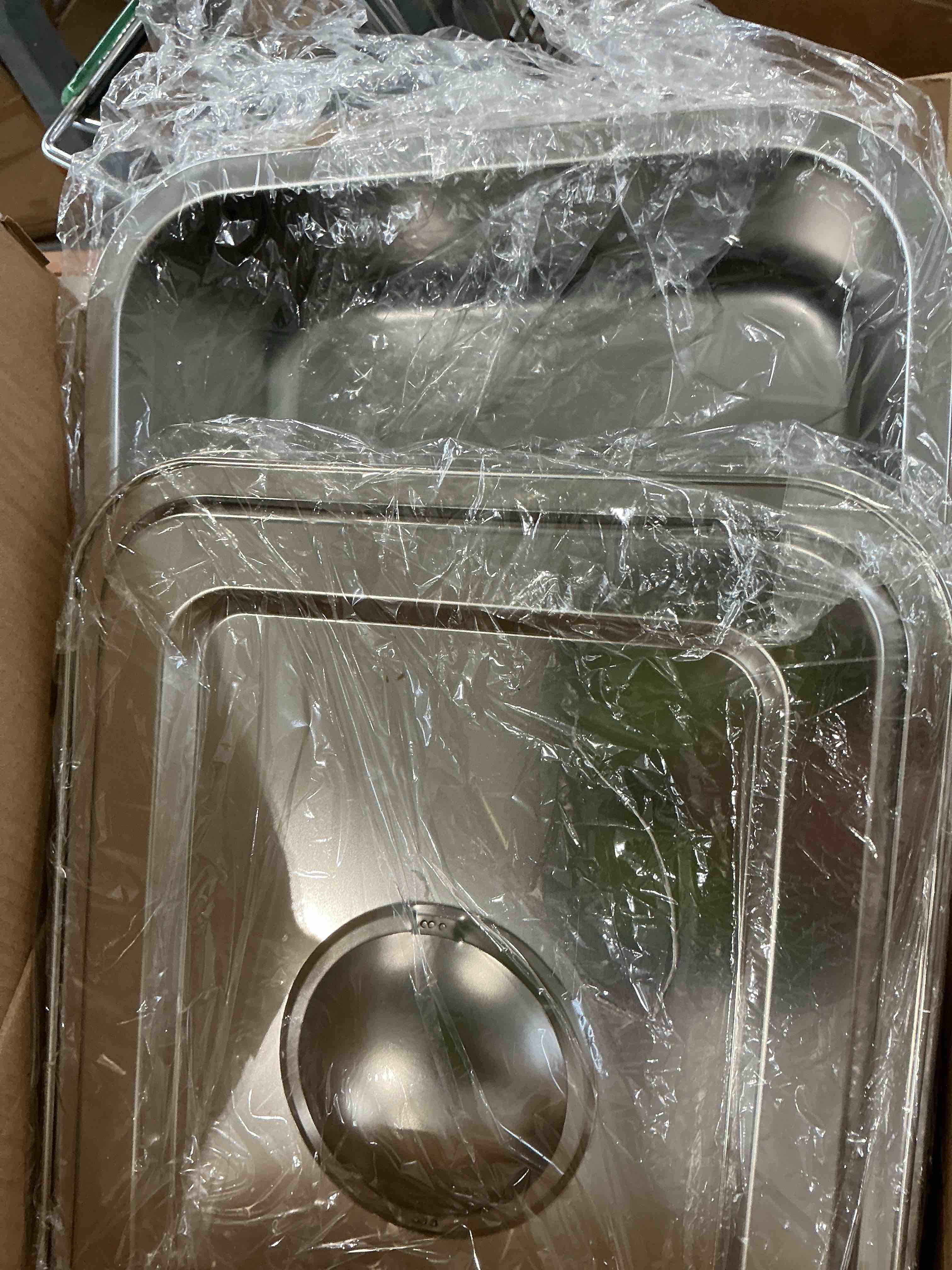 Condition photo showing Good Condition for 4-piece 4 inch extra deep lasagna pan with lid, 11.6x15.6 inch 9.2qt large stainless steel nonstick lasagna baking roasting dish pan for oven(l, 2 pack) l 2 pack