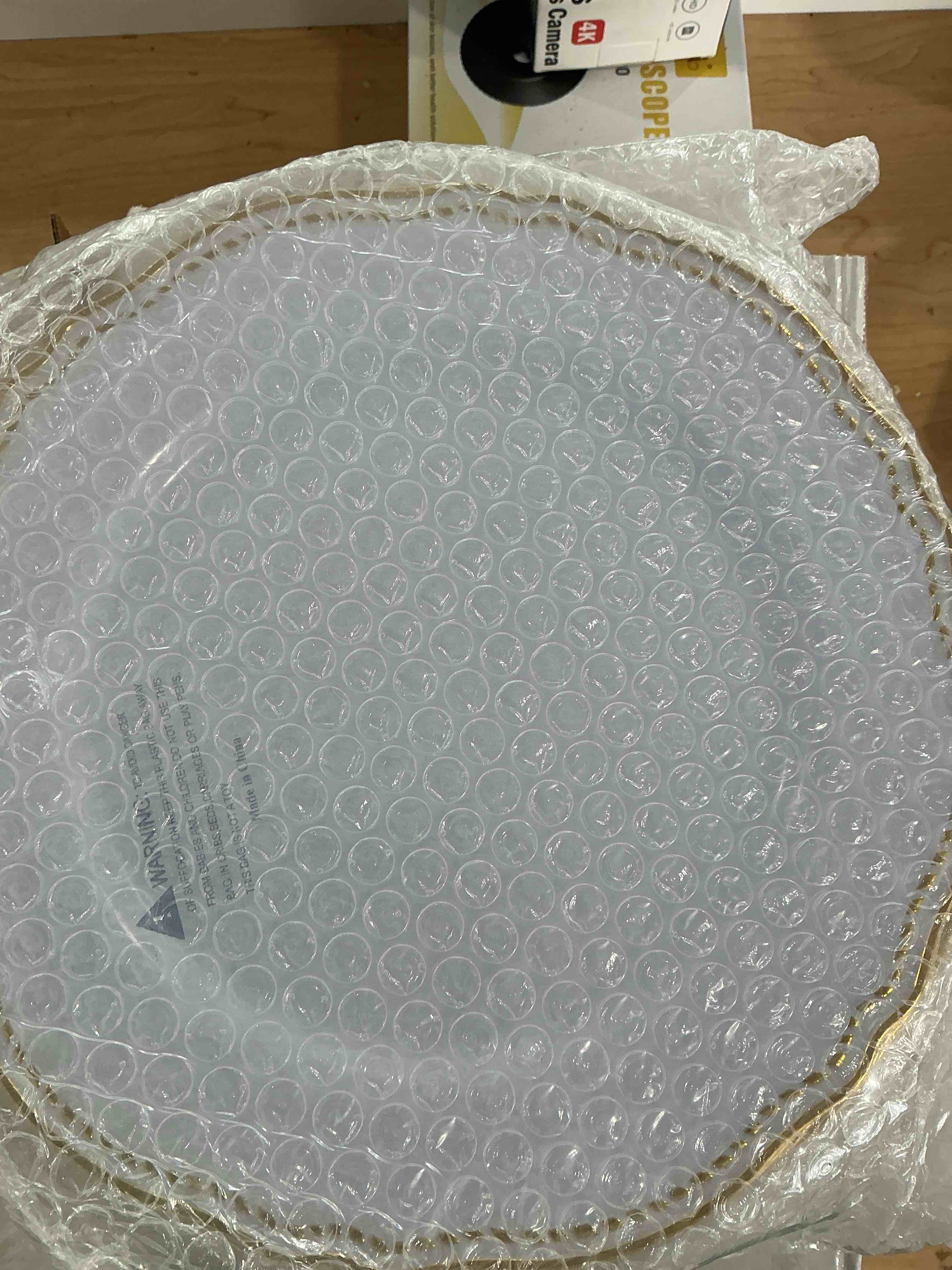 Condition photo showing New/Like New for hioasis 60pcs gold plastic plates - white and gold disposable dinnerware with gold rim, heavy-duty, 10 inch, dinner plates for party & wedding white and gold 10 inch