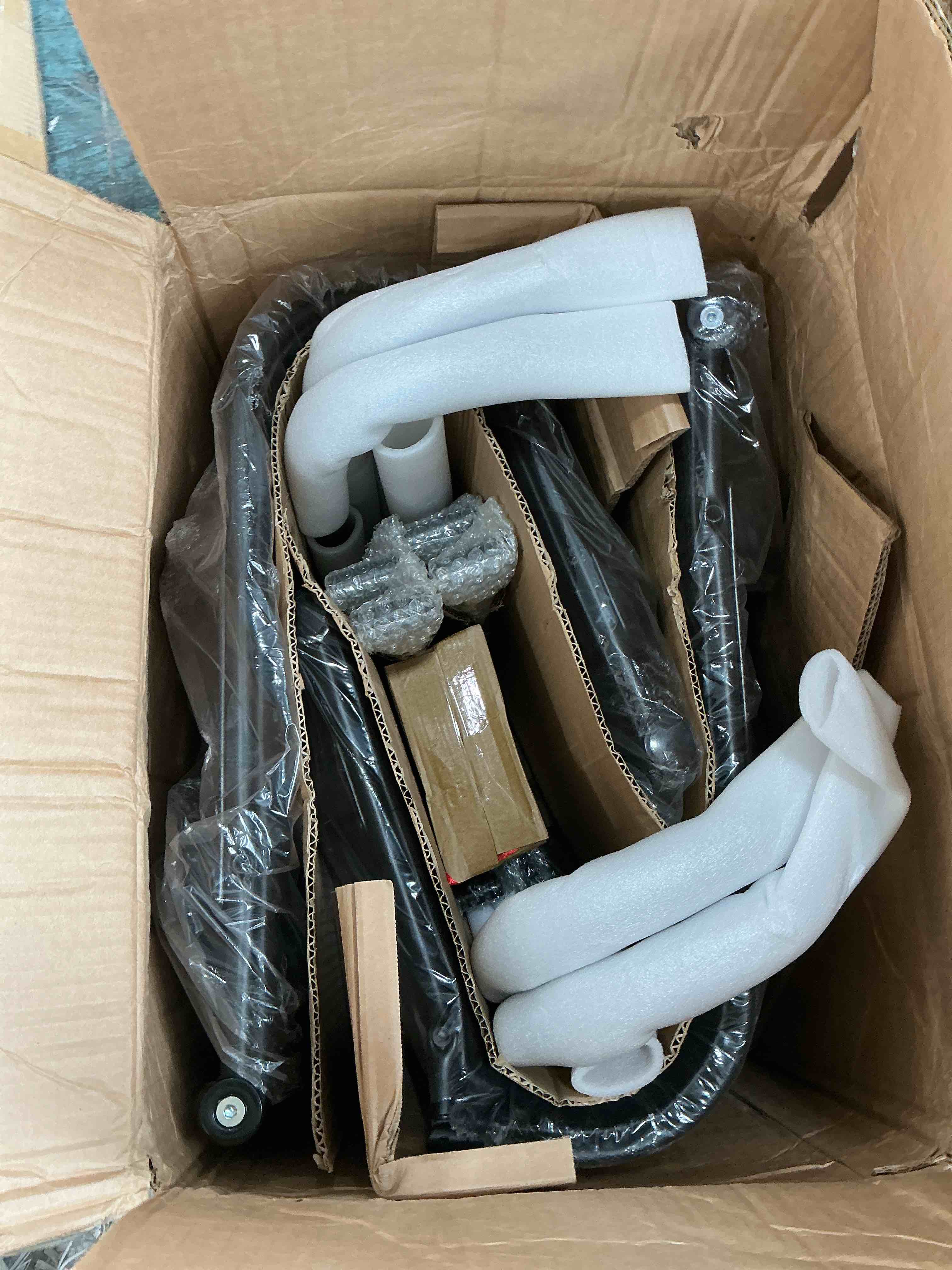 Condition photo showing New/Like New for amaiia conference chair, fox, leather sled base