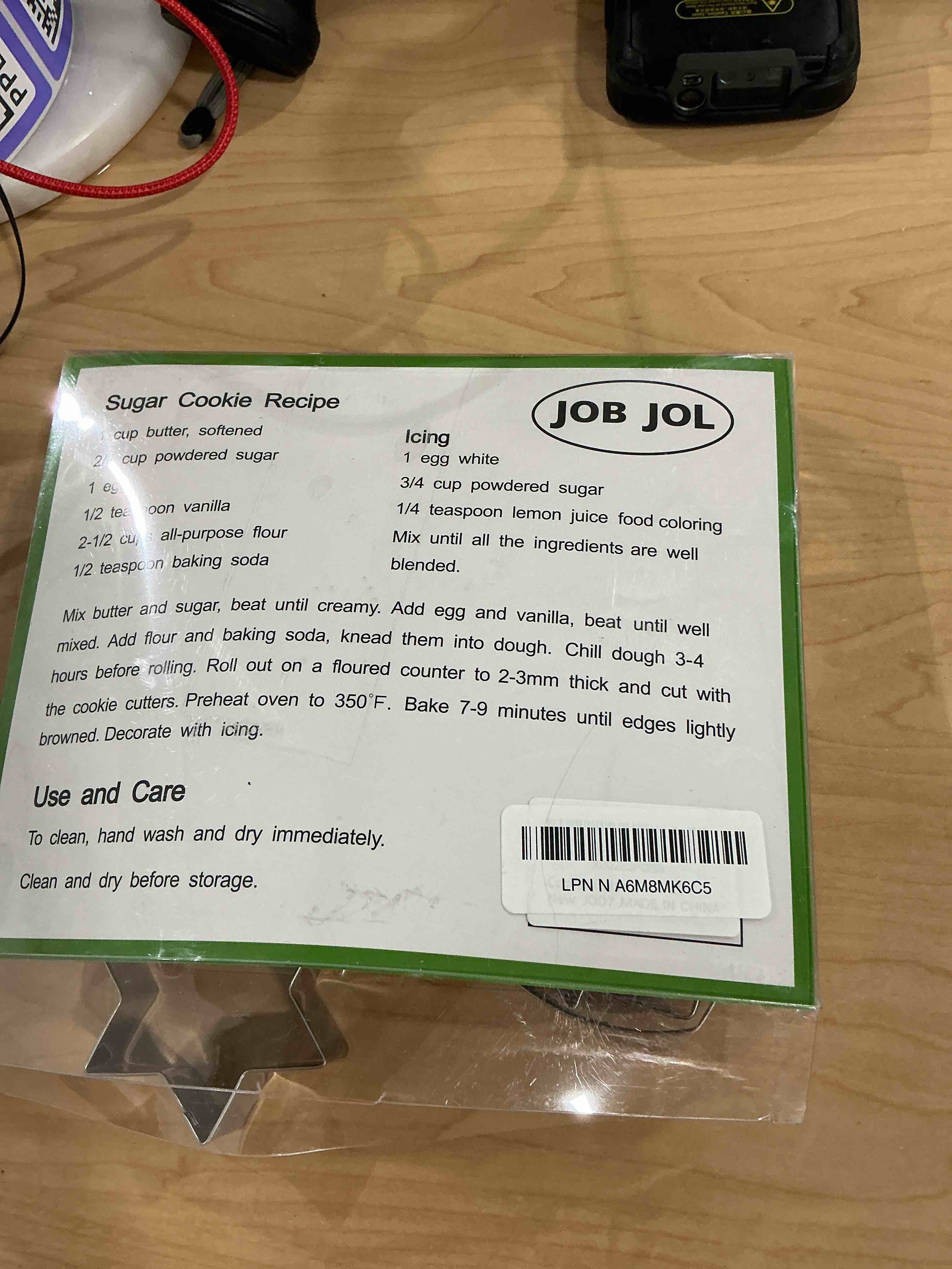 Condition photo showing New/Like New for job jol christmas cookie cutters 10 pcs, 3'' to 3.5'', santa face, gingerbread man, house, christmas tree, bell, mitten