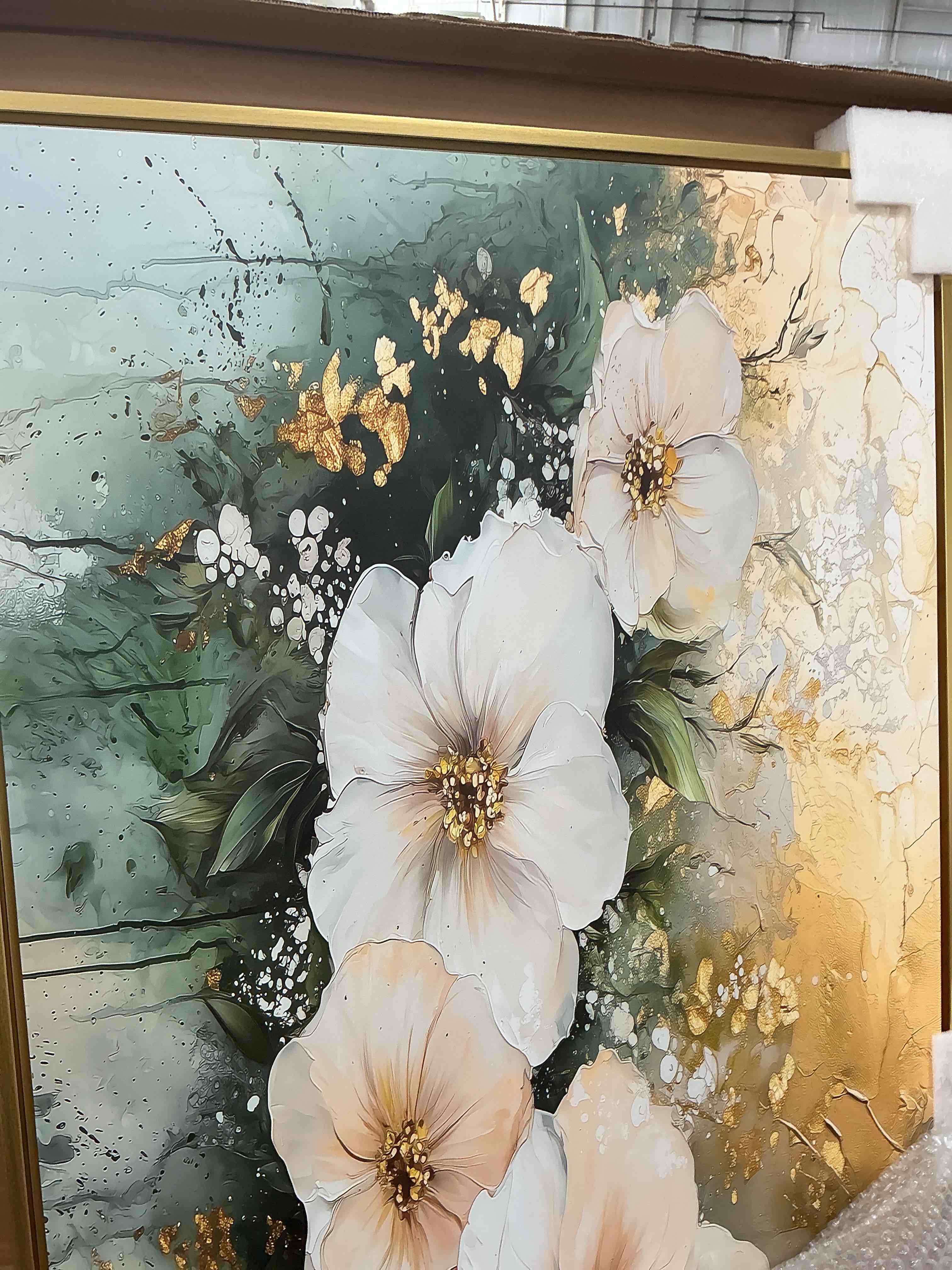 Condition photo showing New/Like New for white and gold canvas wall art pallet, white flowers against textured background gold frame 