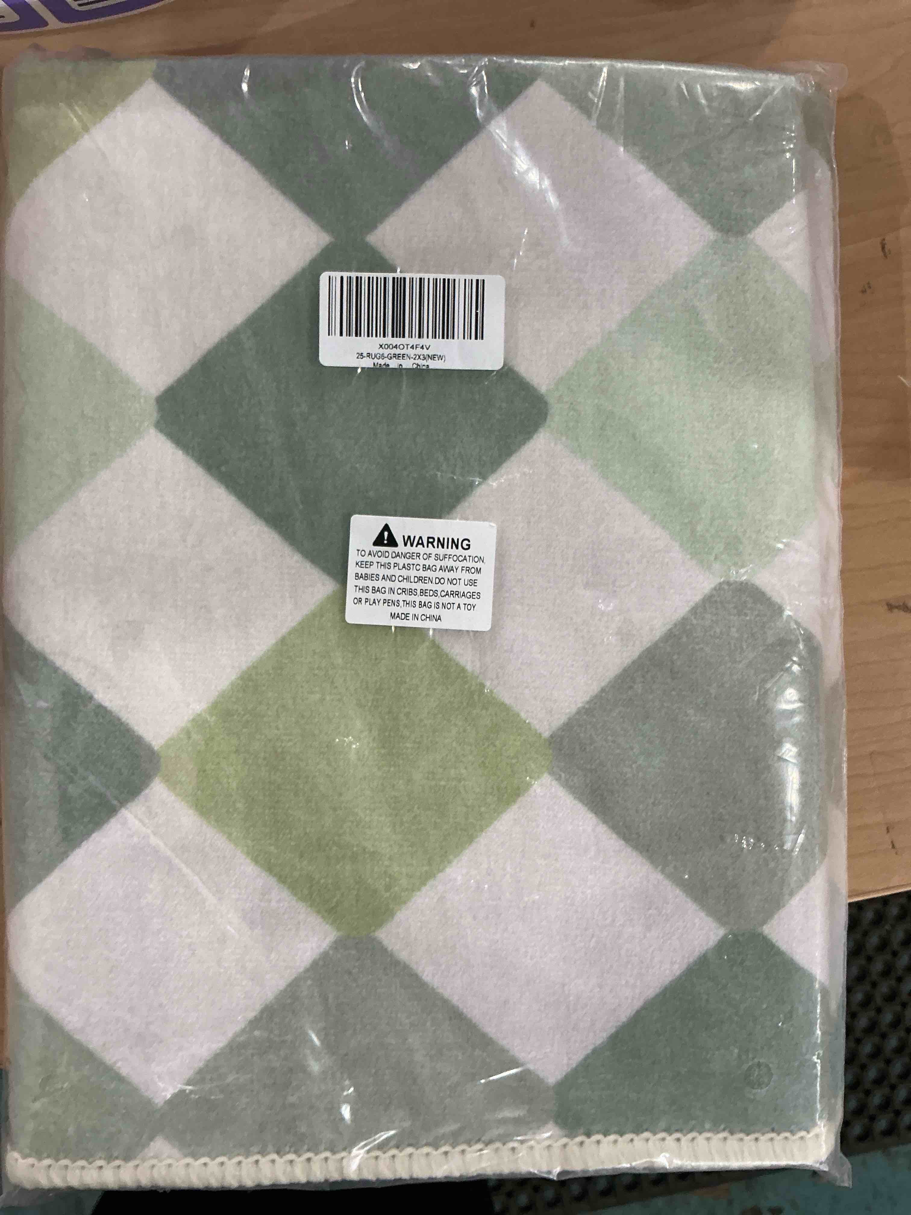 Condition photo showing New/Like New for 2x3 checkered washable area rugs small carpet green doormat for entryway bathroom living room bedroom washing room non slip light green 2' x 3' (rectangular)