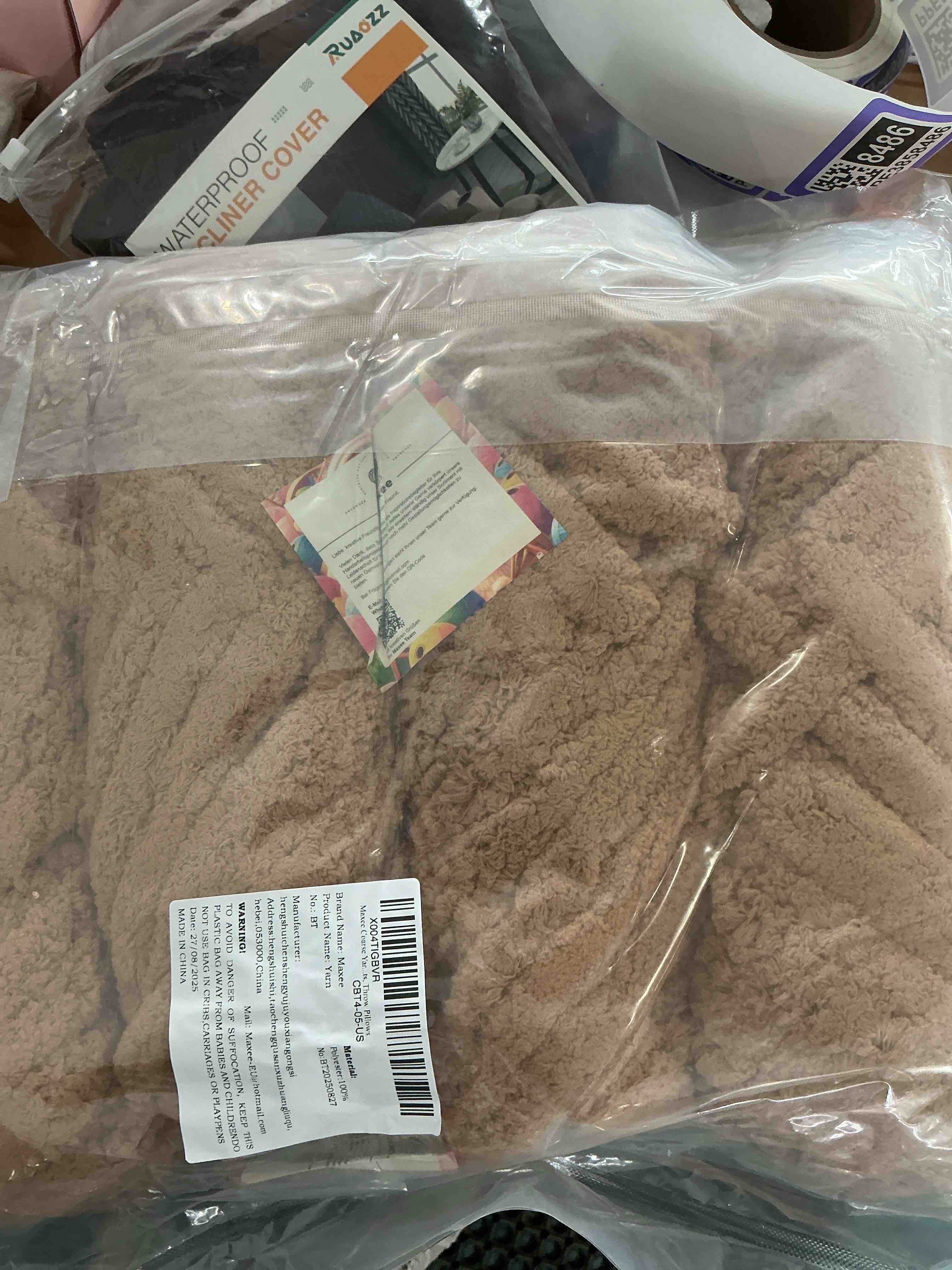 Condition photo showing New/Like New for chunky chenille yarn 1000g (4 skein: 250g/8.8 oz, 27 yds) for hand knitting, large soft fluffy crocheting, perfect for crocheting pet nest, blanket, decorative pillows?khaki?