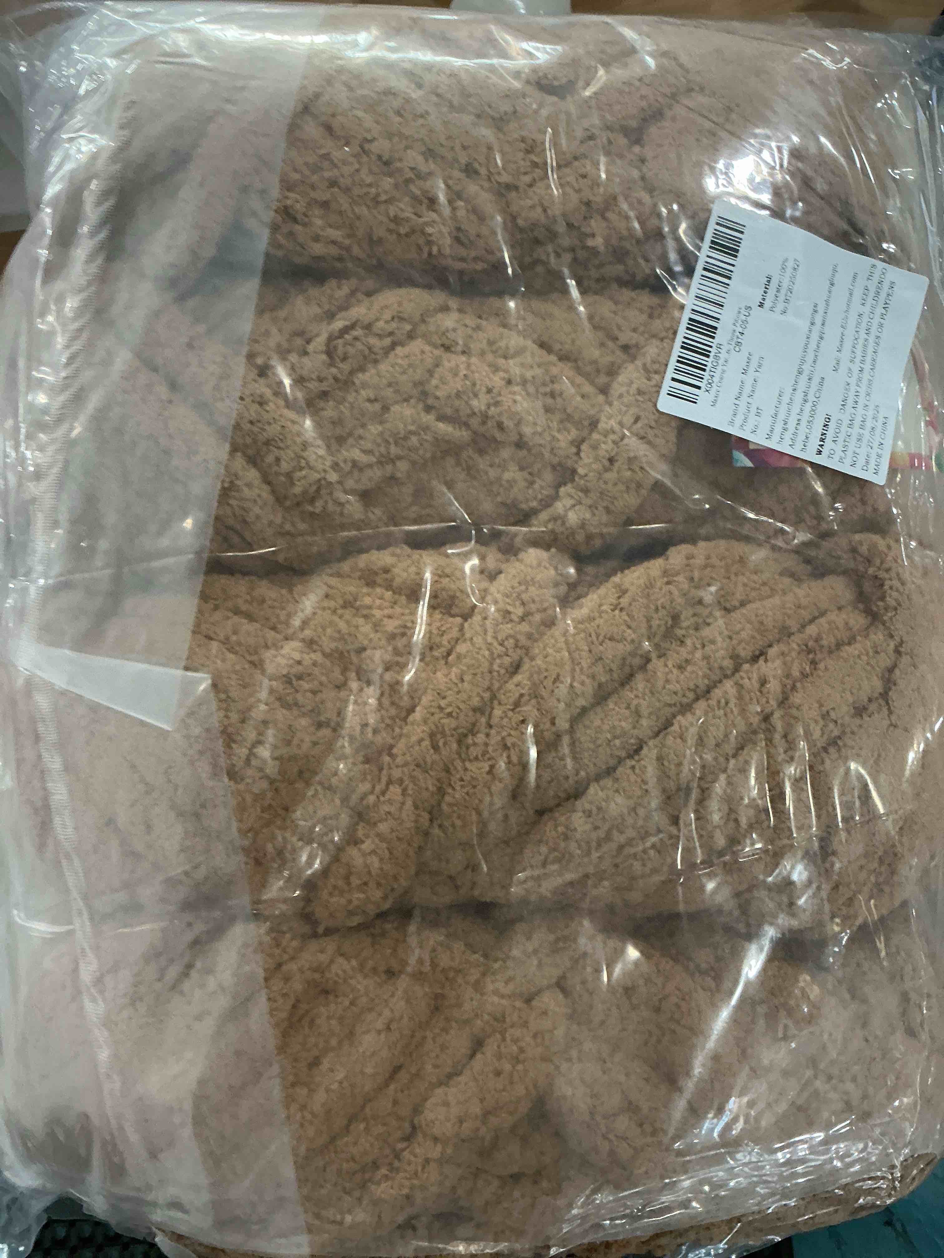 Condition photo showing New/Like New for chunky chenille yarn 1000g (4 skein: 250g/8.8 oz, 27 yds) for hand knitting, large soft fluffy crocheting, perfect for crocheting pet nest, blanket, decorative pillows?khaki?