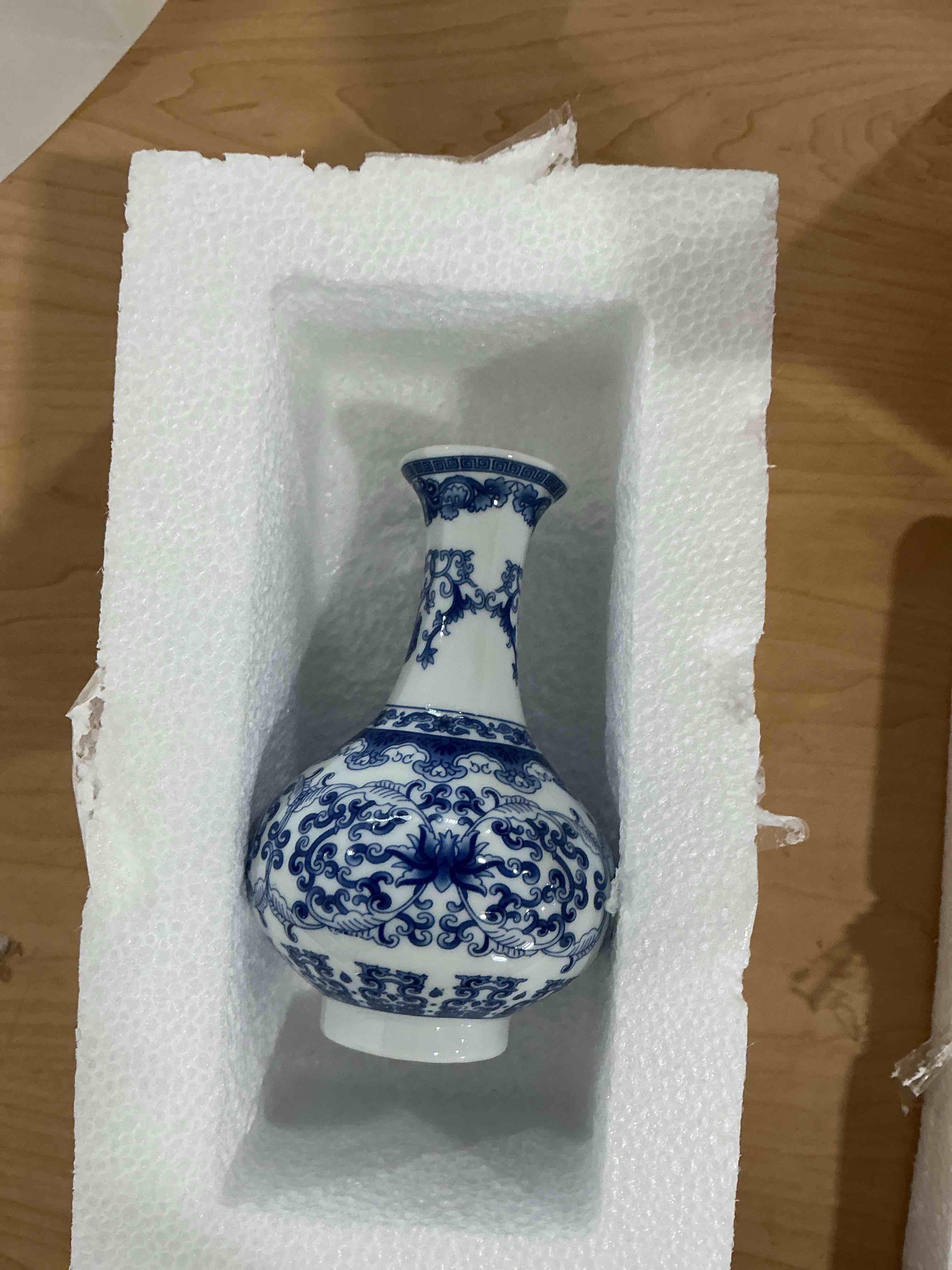 Condition photo showing New/Like New for veemoon small blue and white vase chinese porcelain vase chinoiserie table decoration decorative ceramic flower arrangement container oriental art for home office centerpiece table decor (5 inch)