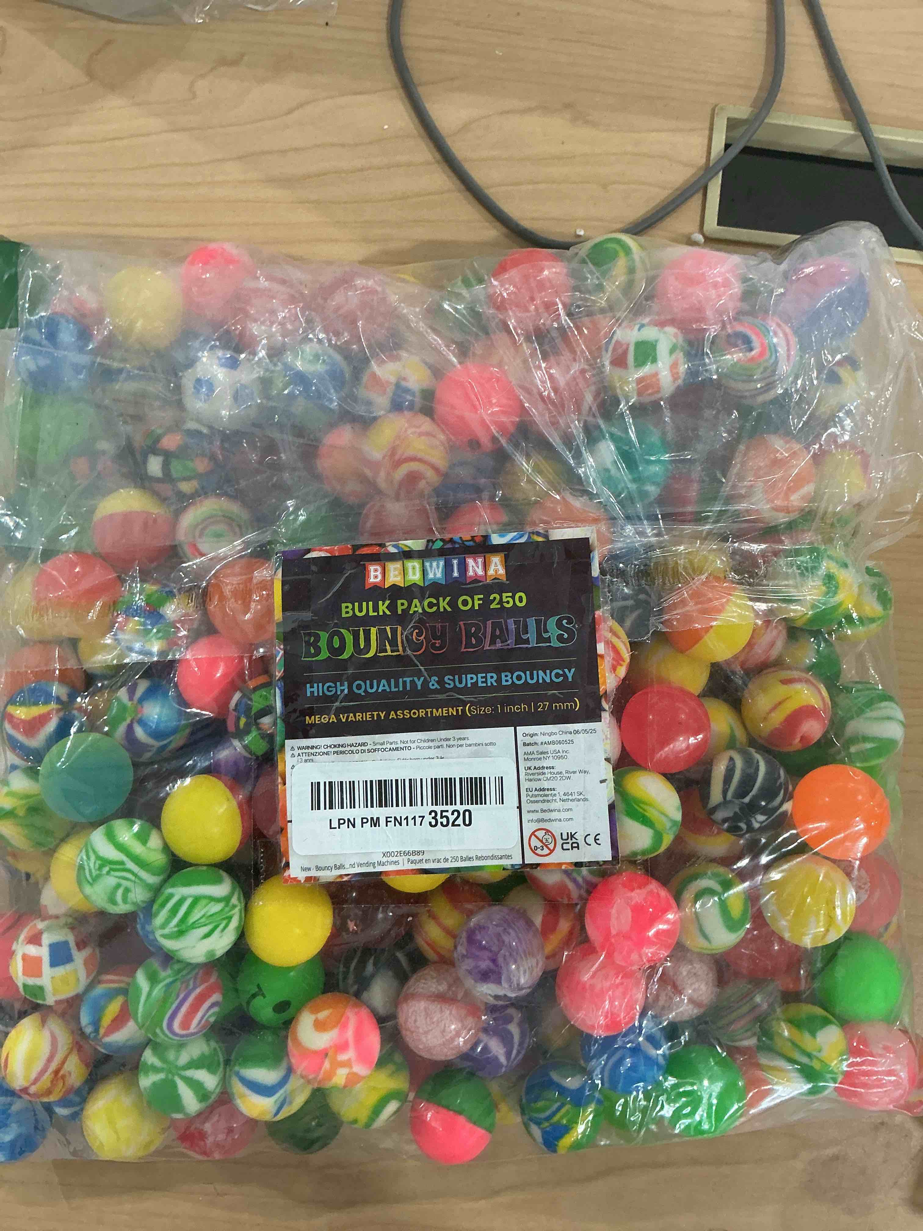 Condition photo showing New/Like New for bedwina 250-pack bouncy balls in bulk - (1inch/27mm) hi bounce variety assortment mix, colorful and small rubber bouncing balls, party favors for kids, treasure box prizes and goodie bags