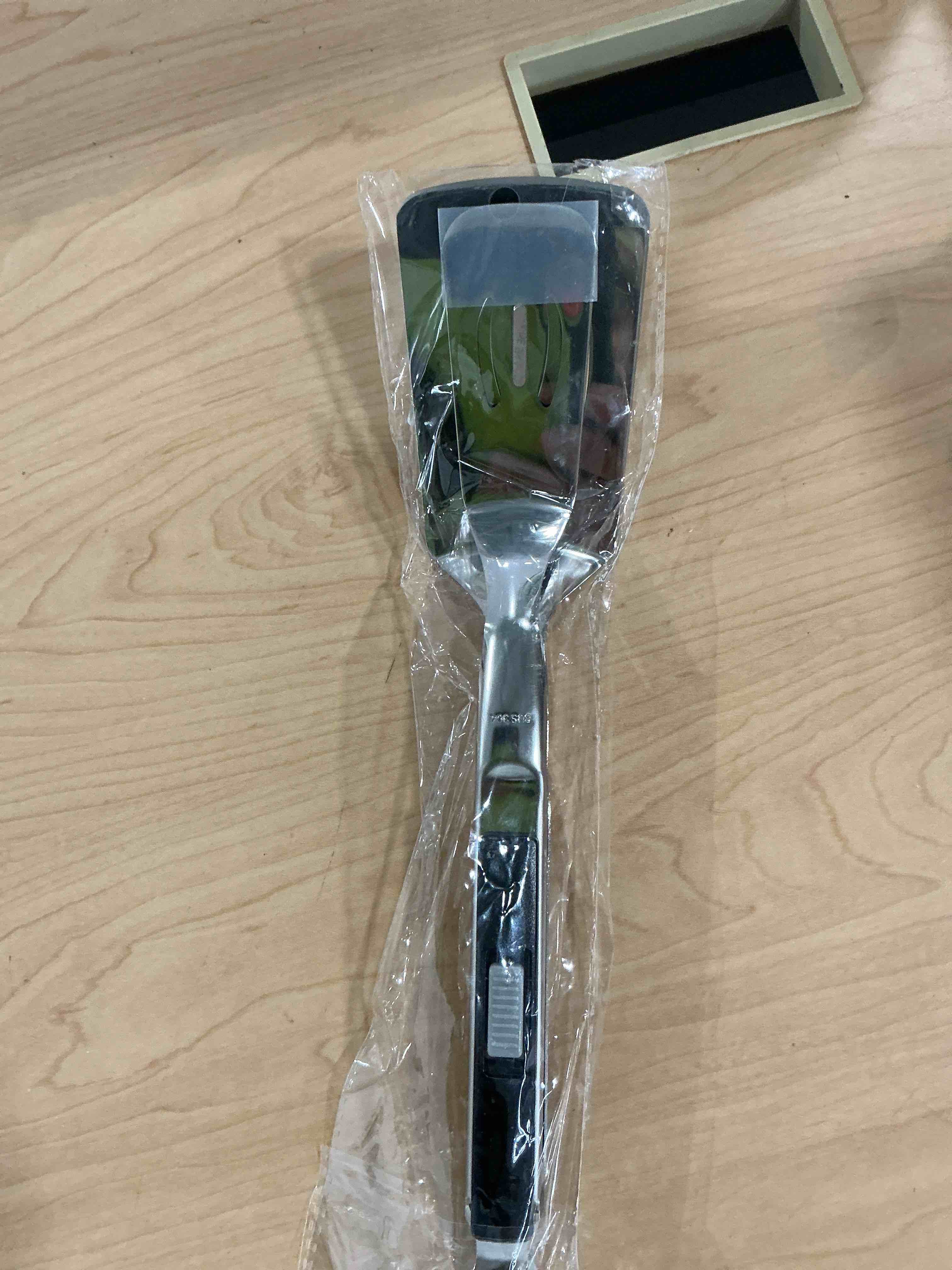 Condition photo showing New/Like New for 2026 new stainless steel tongs for cooking, anti-scald extended handle spatula tongs, versatile metal spatula tongs for flipping, picking up steak fish bread hamburger bbq frying pancake pies pizza