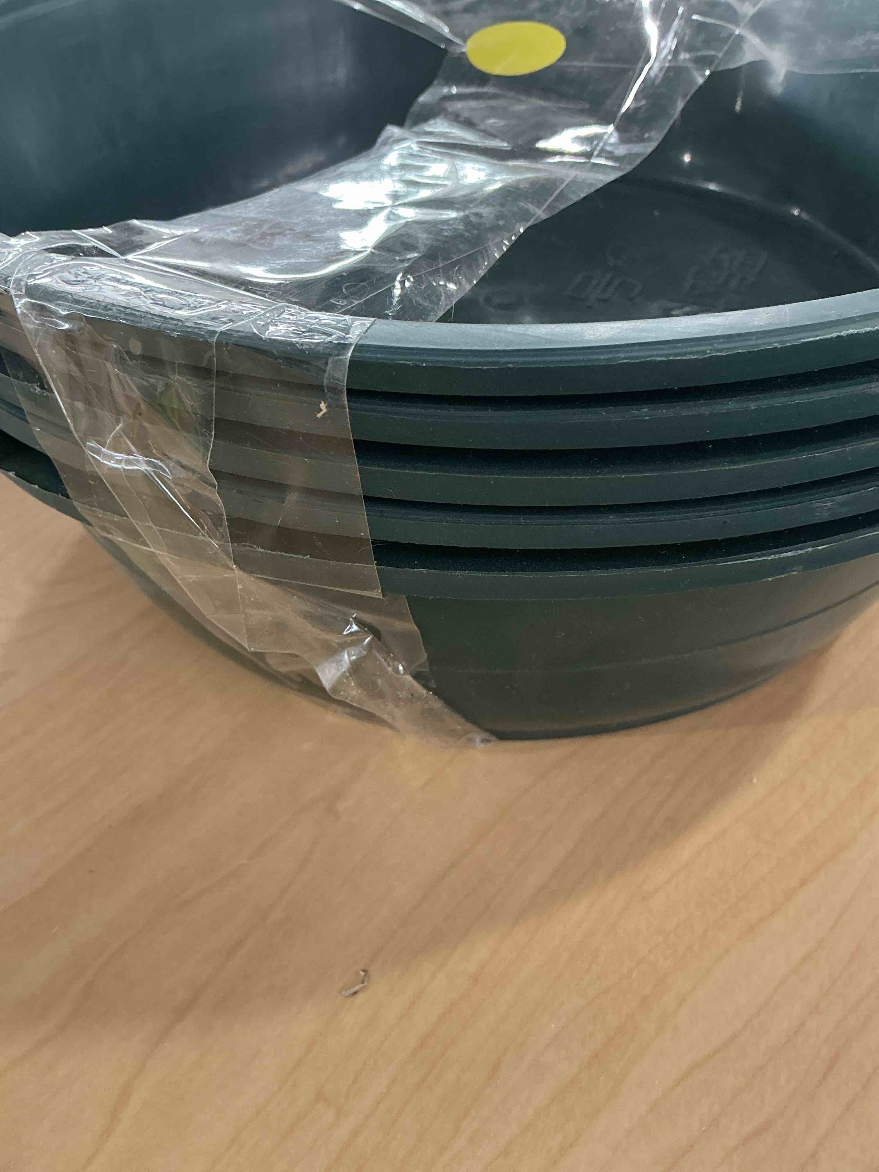 Condition photo showing Good Condition for 5 pack chicken large capacity feeder plastic feed basin food dispenser for chicken duck pig goat livestock poultry