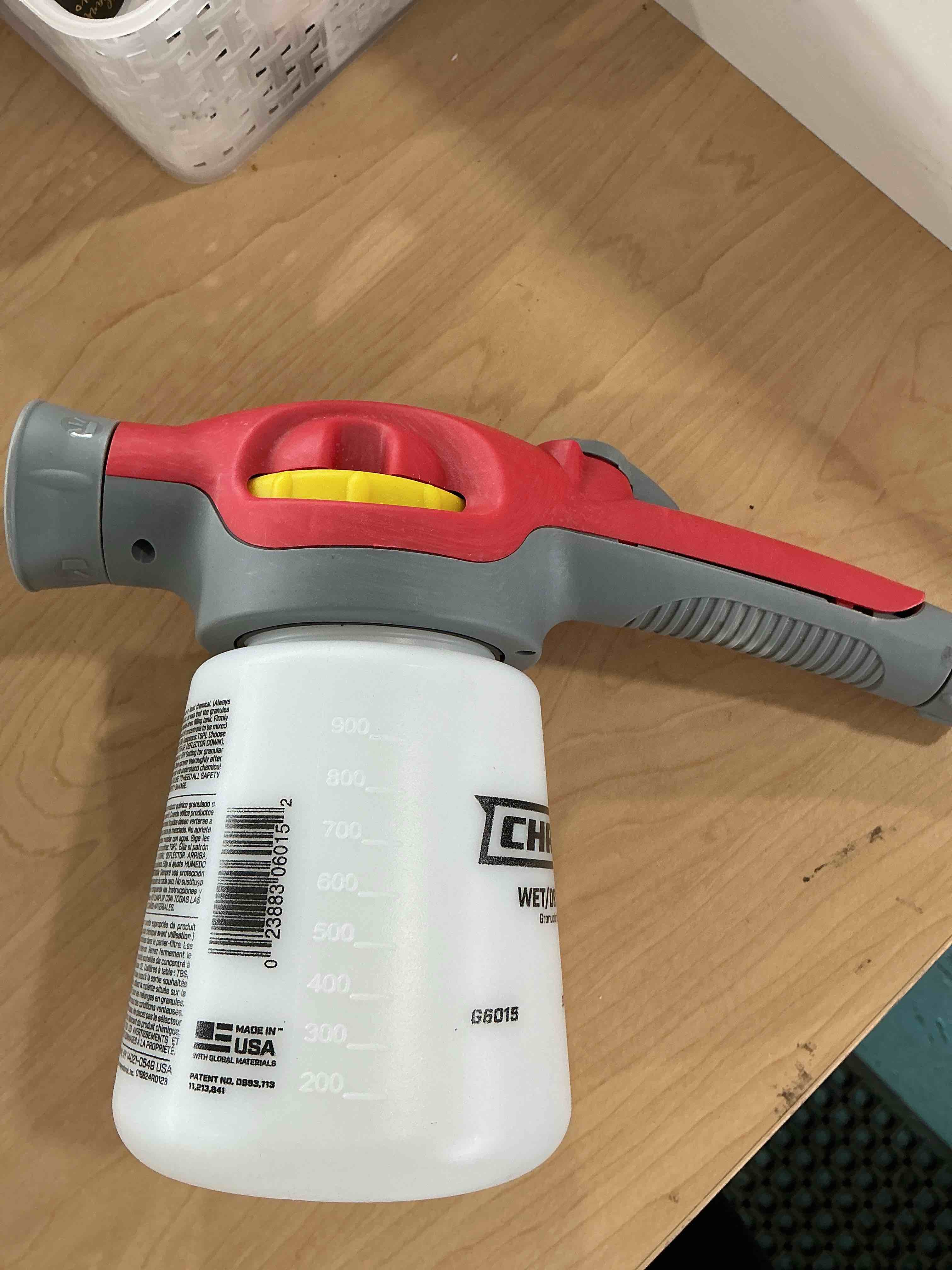 Condition photo showing New/Like New for chapin international g6015 wet/dry hose-end sprayer, translucent