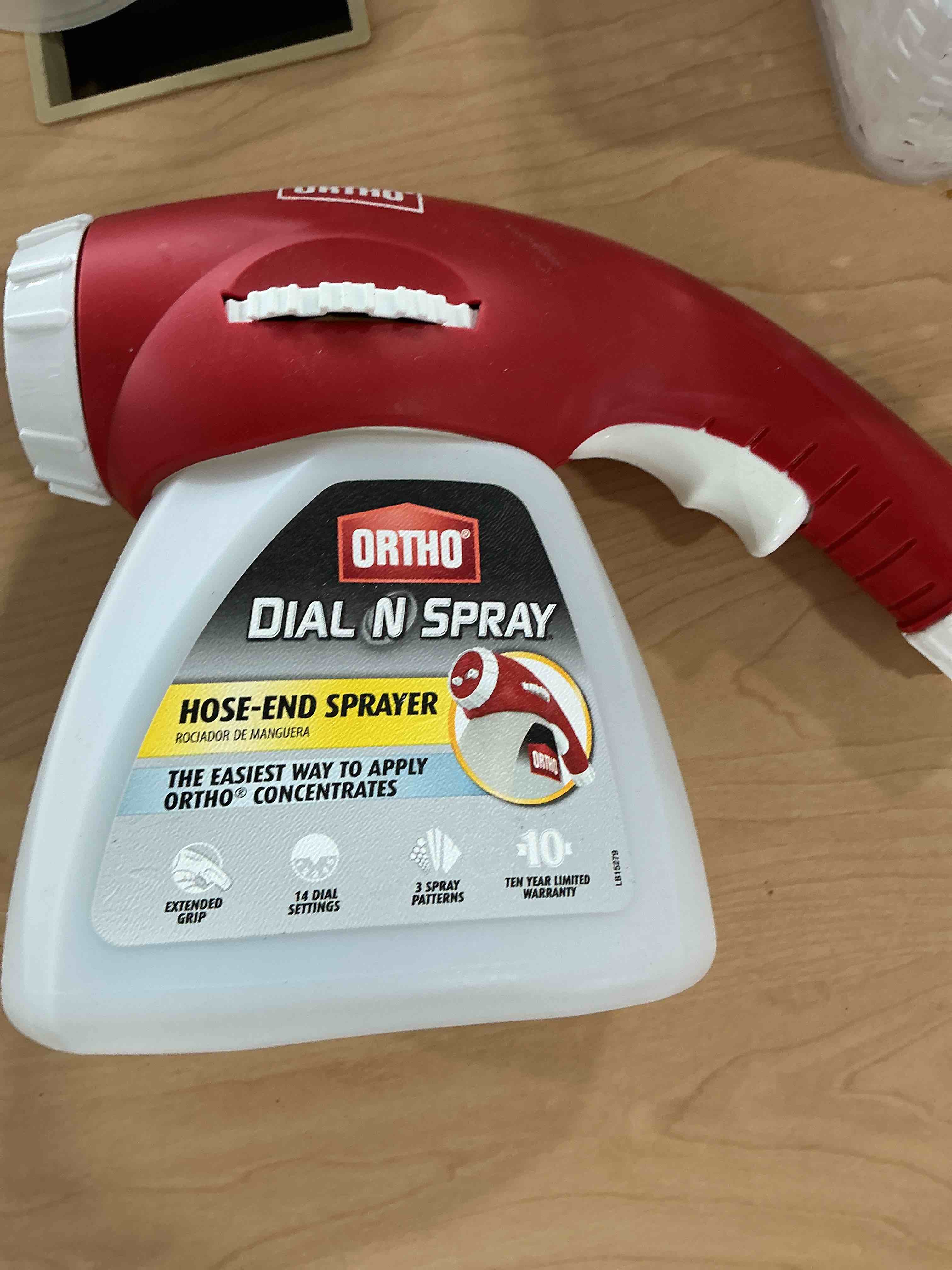 Condition photo showing New/Like New for ortho dial n spray hose-end sprayer - for liquid weed killer, insect killer and fungicide, hose fertilizer sprayer with 14 dilution settings