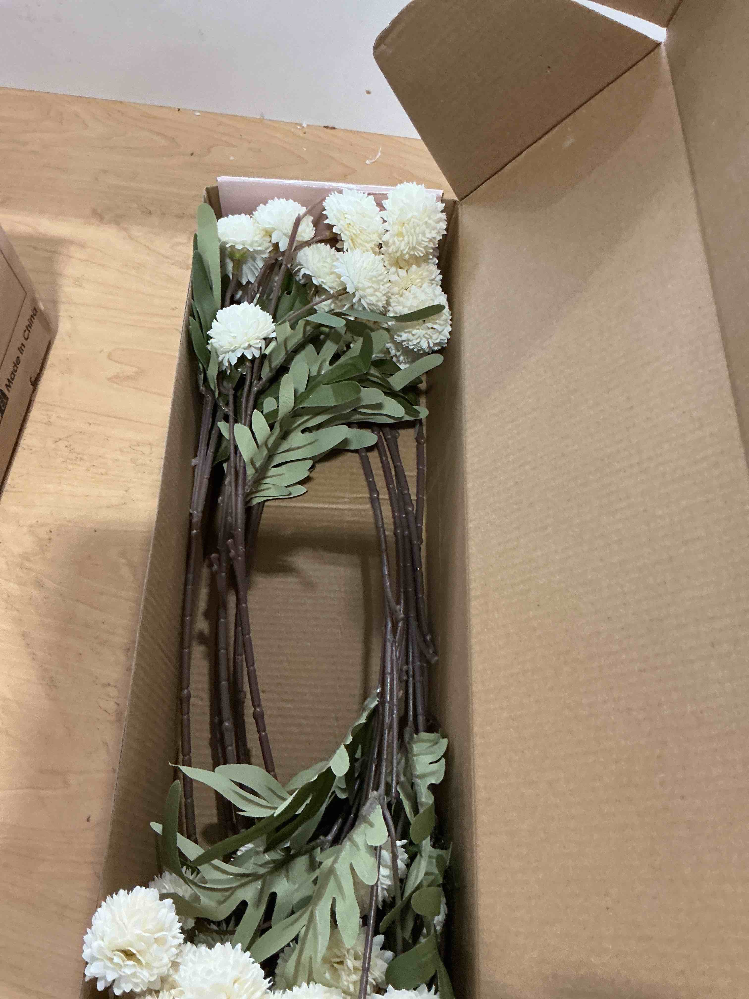 Condition photo showing Good Condition for Artificial Flowers for Vases 20 Inch 10 Stems, Silk Dried Fake Mums Bouquet Indoor Faux Floral Arrangements for Decoration (White)