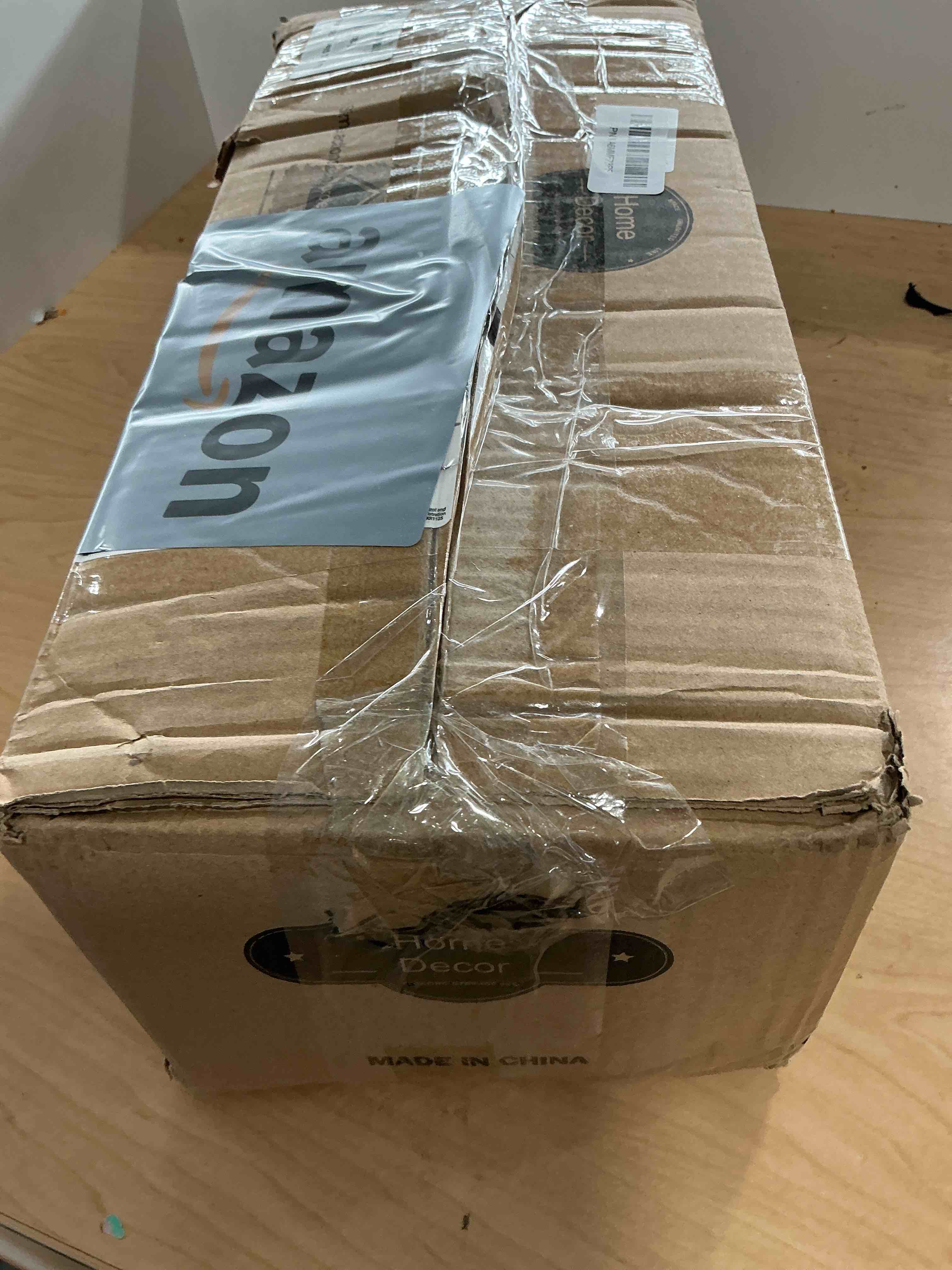 Condition photo showing Good Condition for RICHER HOUSE 5 Set White Floating Shelves, Wall Mounted Shelves for Wall Decor, Modern Picture Ledge Shelf with Lip for Storage Nursery, Bedroom, Living Room, Bathroom - White White 5pcs*15.75in