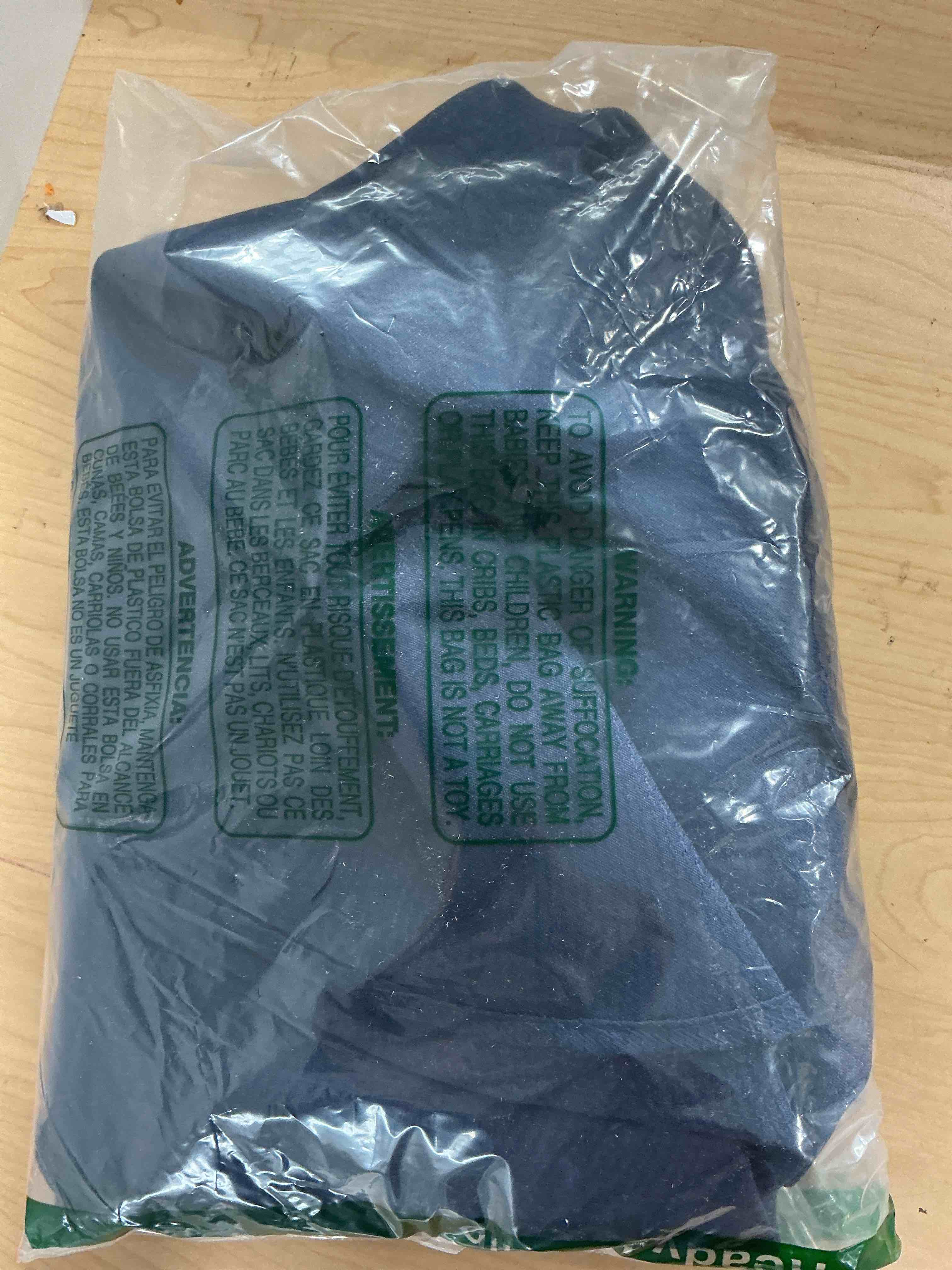 Condition photo showing Good Condition for maxmill Round Textured Tablecloth Spill-Proof Wrinkle Free Soft Jacquard Table Cloth for Circular Table Cover, for Dining Room Buffet Banquet Parties Holiday Dinner, 70 Inch Navy Blue 70" (Round) Nova Navy Blue