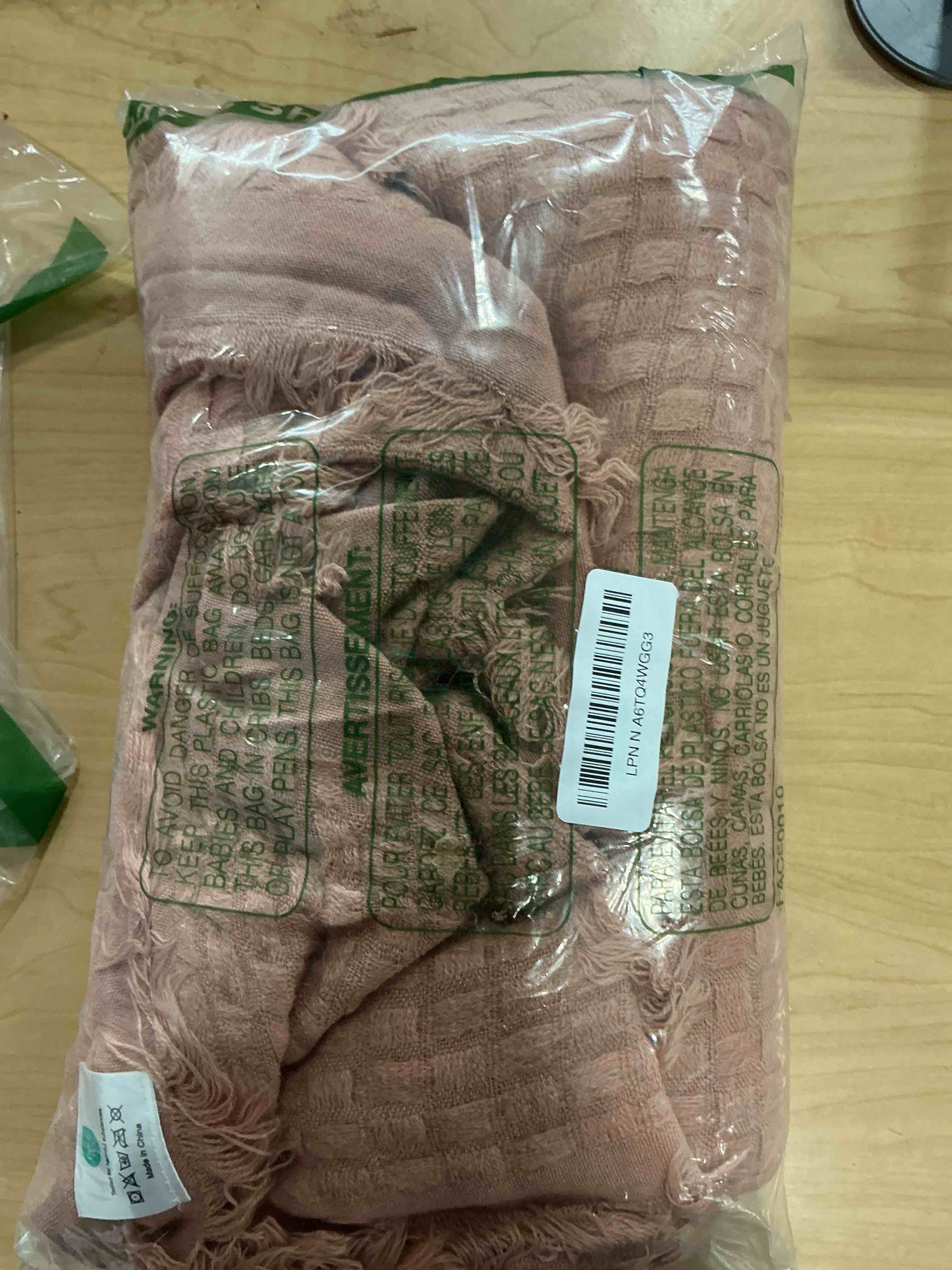 Condition photo showing Good Condition for CREVENT Farmhouse Waffle Knit Throw Blanket for Couch Sofa Chair Bed Home Decoration, Soft Warm Cozy Light Weight for Spring Summer Fall (50''X60'' Coral Pink) Coral Waffle