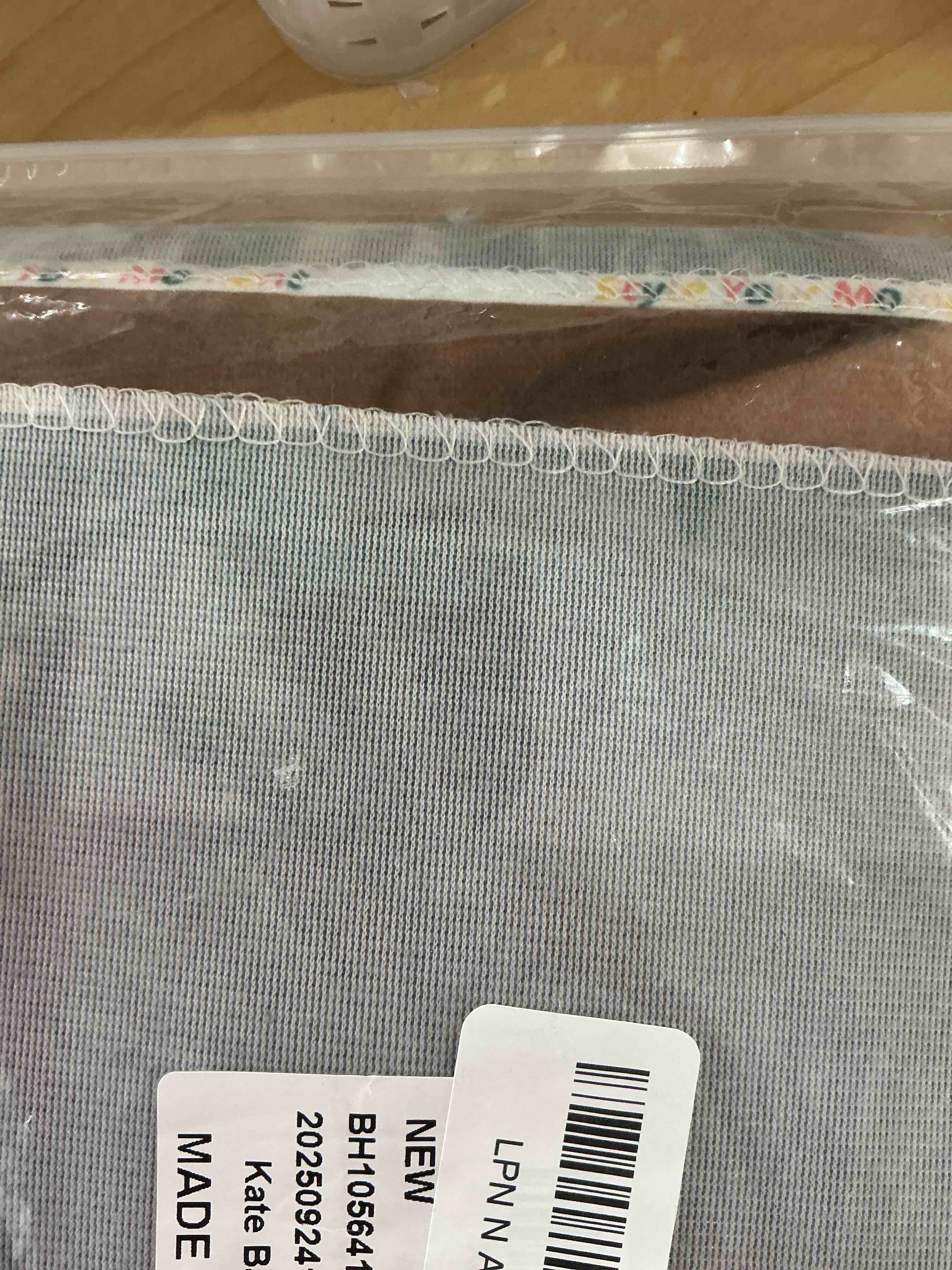 Condition photo showing Good Condition for Kate Christmas Arch Door Backdrops Winter White Snow Land Photo Background Party Supplies Stduio Props, 10x6.5ft