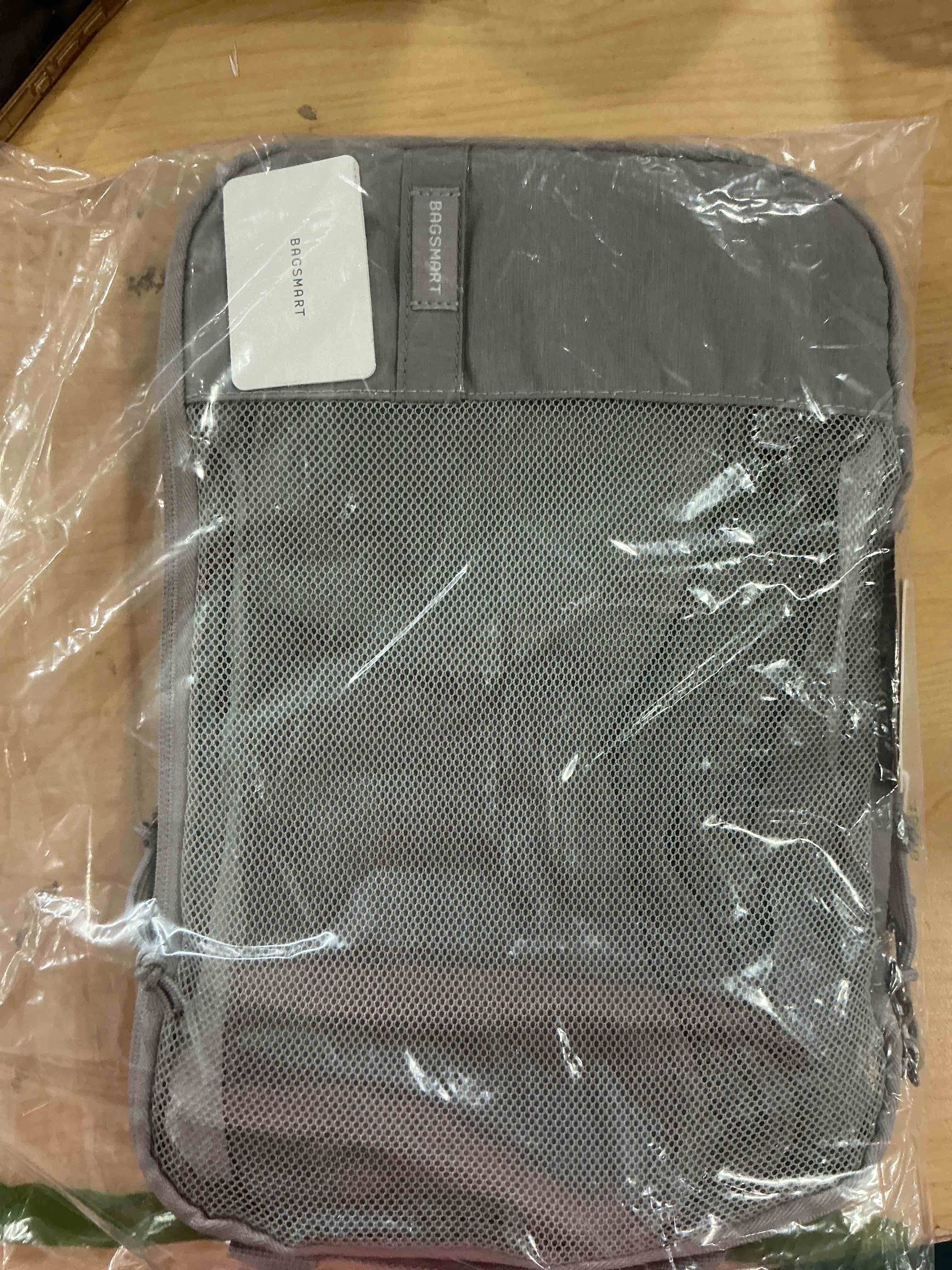 Condition photo showing Good Condition for BAGSMART 6 Set /4 Set/2 Set Compression Packing Cubes for Travel, Lightweight Luggage Organizer Bags, Durable Space Saver Bags Travel Essentials Set of 6 Storm Front Grey
