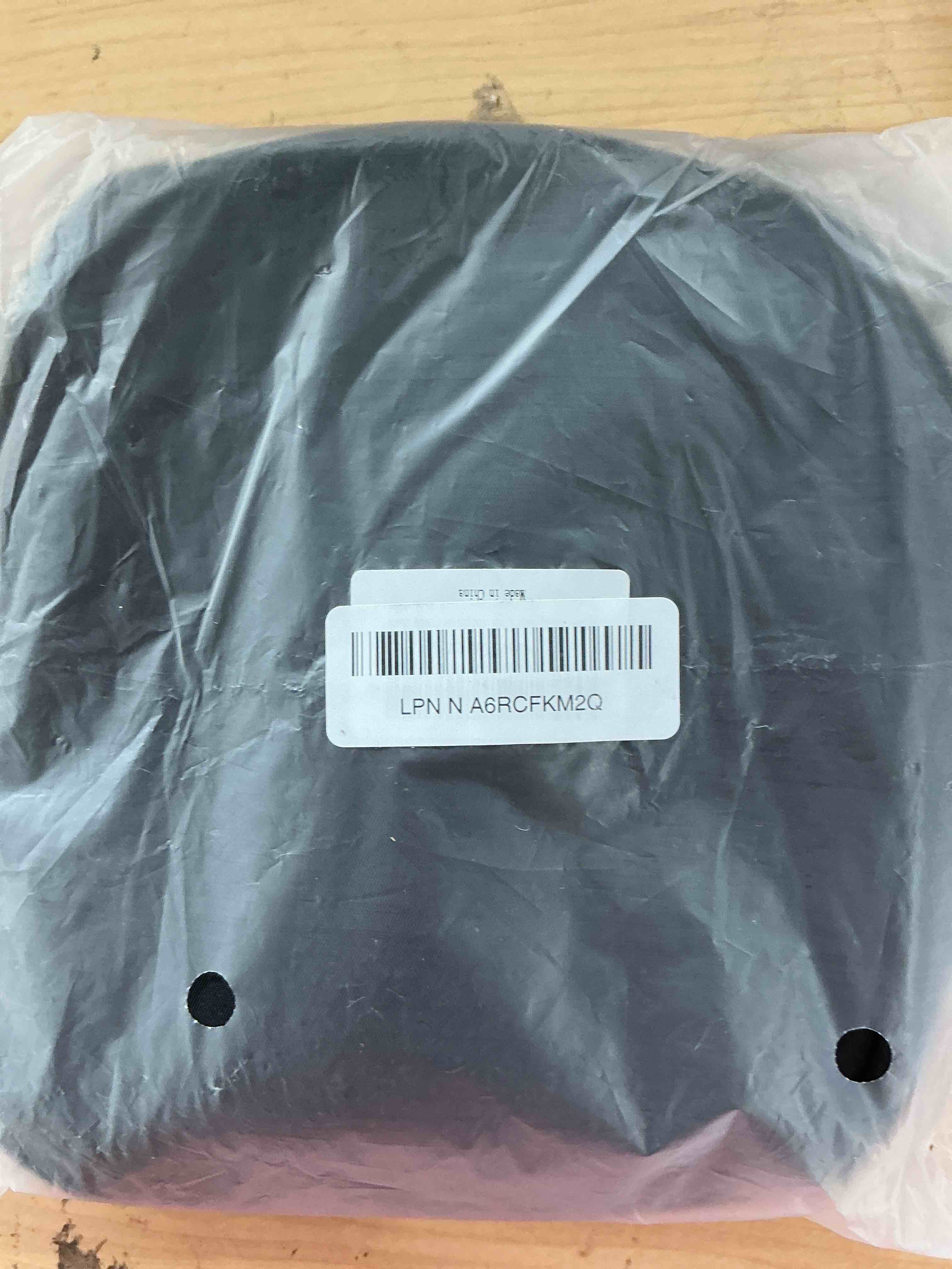 Condition photo showing Good Condition for Soft Headphone Case Compatible with JBL Tune/JBL Live/Sony WH-CH520 510 720/ Sony MDR-ZX/Bose QuietComfort/JLab/BERIBES/TOZO/KVIDIO/SoundCore,Headset Carrying Case Storage Bag Headphone Pouch-Black A-Black