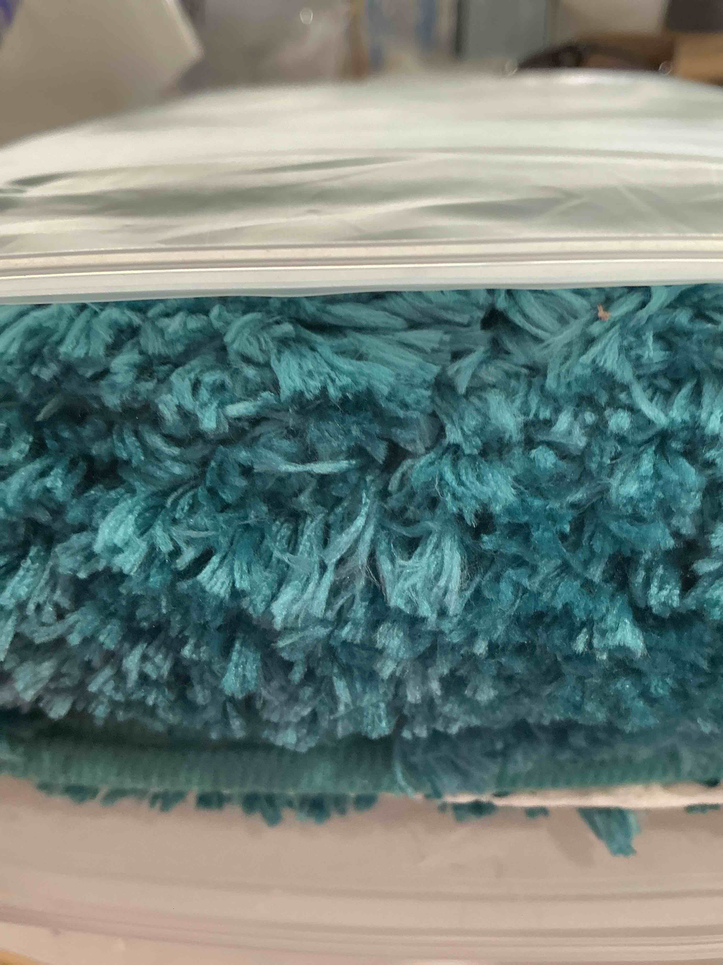 Condition photo showing New/Like New for MIULEE Thick Small Non Slip Bathroom Rug Shaggy Soft Bath Mat Plush Microfiber Absorbent Water for Shower Tub Machine Washable (Teal, 20x30 Inches) Teal Rectangular 1'8" x 2'6" (Rectangular)