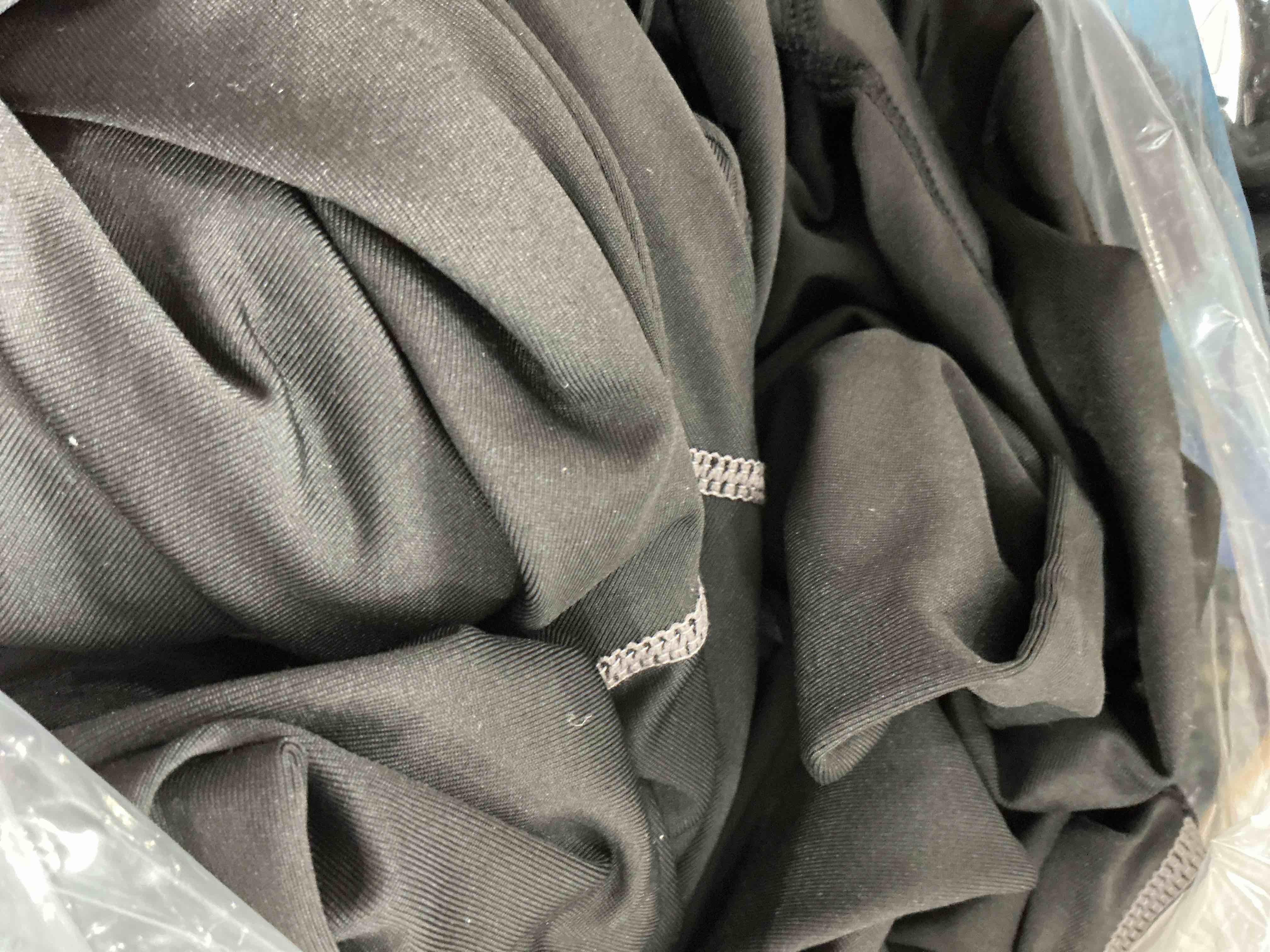 Condition photo showing Good Condition for 5 or 4 Pack Compression Shirts for Men Long Sleeve Athletic Base Layer Undershirt Gear T Shirt for Workout XX-Large Black(4 Pack Shirts)