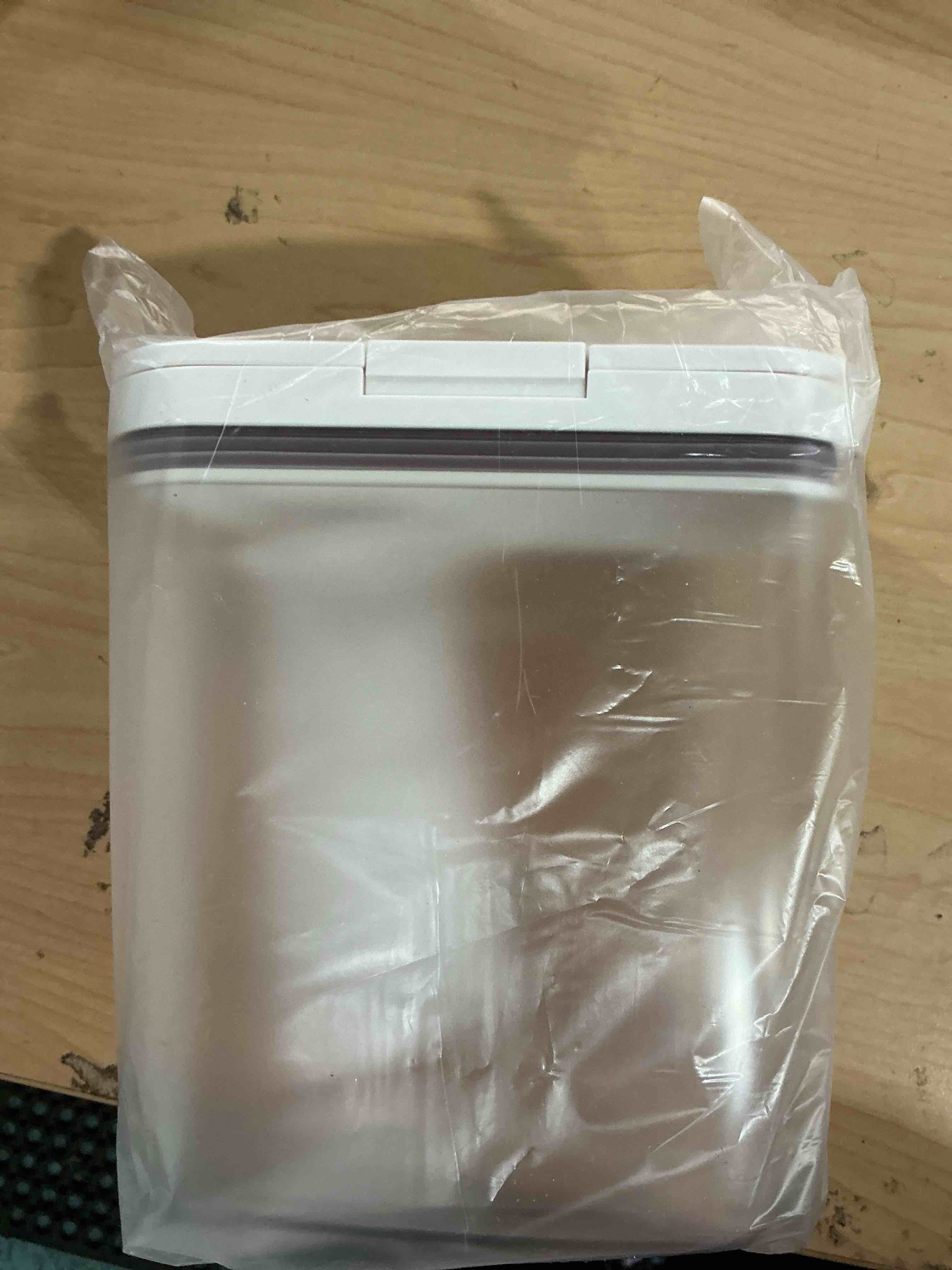 Condition photo showing Good Condition for Gute Laundry Pod Holder with Lid - 67oz Sealed Automatic Pop-Up Dispenser, Laundry & Dishwasher Pods for Laundry Room Organization-2L