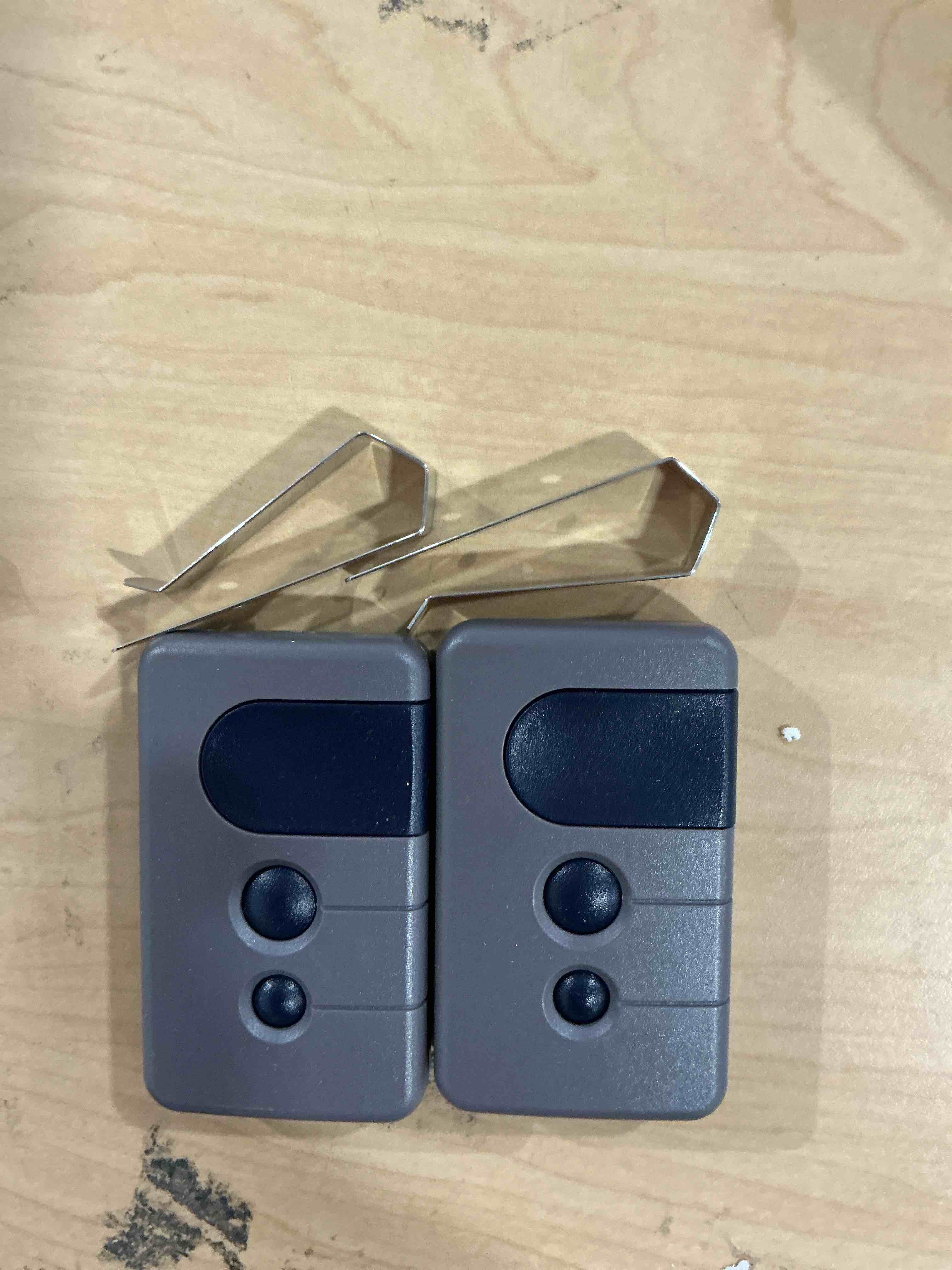Condition photo showing Good Condition for 2 for Sears Craftsman Garage Door Remote 139.53680/139.53681/HBW1255/139.53879/139.53859, Work with RED/Orange Learn Button (1997-2005)?Green Learn Button(1993-1995/1997) 2*Remote?for red?