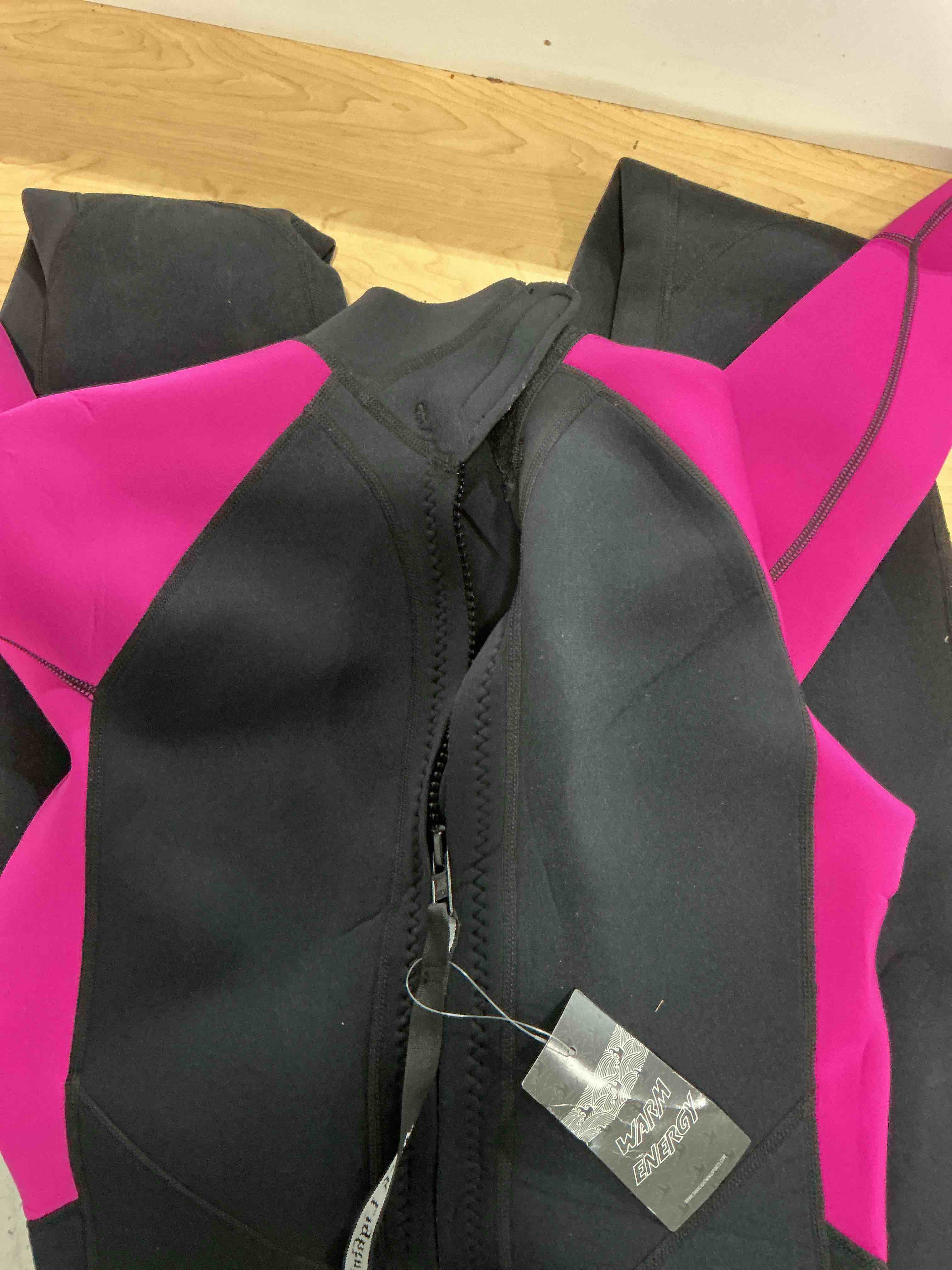 Condition photo showing New/Like New for Wetsuit for Women Full Body 2MM Neoprene Wetsuits Diving Suit in Cold Water,Long Sleeves BackZip Wetsuits One Piece Thermal Swimsuit for Surfing Snorkeling Kayaking Swimming Canoeing