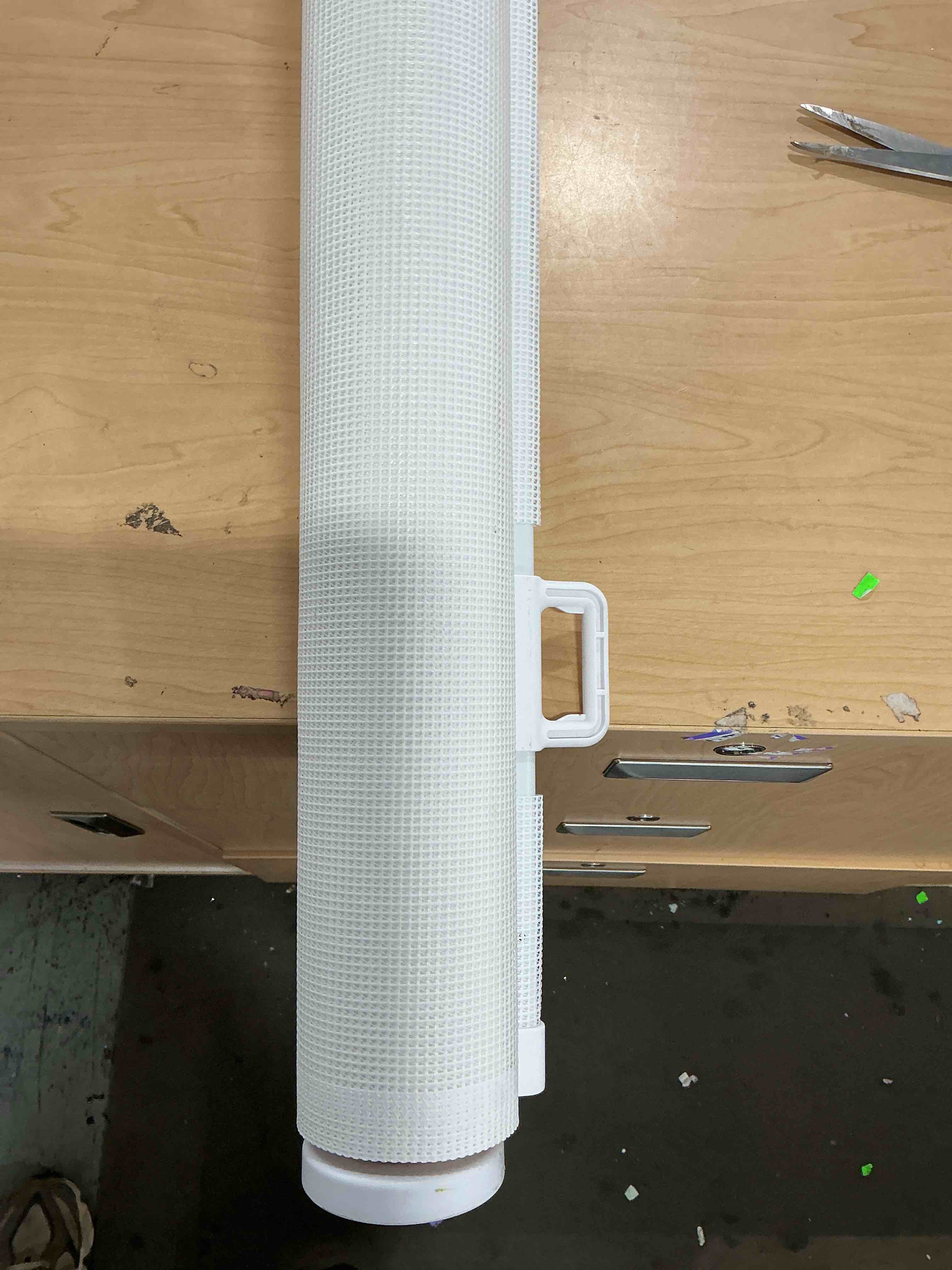 Condition photo showing Good Condition for Retractable Baby Gate for Doorways and Stairs, Mesh Safety Gate for Pet, Indoor & Outdoor Use, One-Hand Operation, Easy Installation, 33.6" Tall, Expands to 71" Wide?White,33.6"x71"? 33x71 Inch White