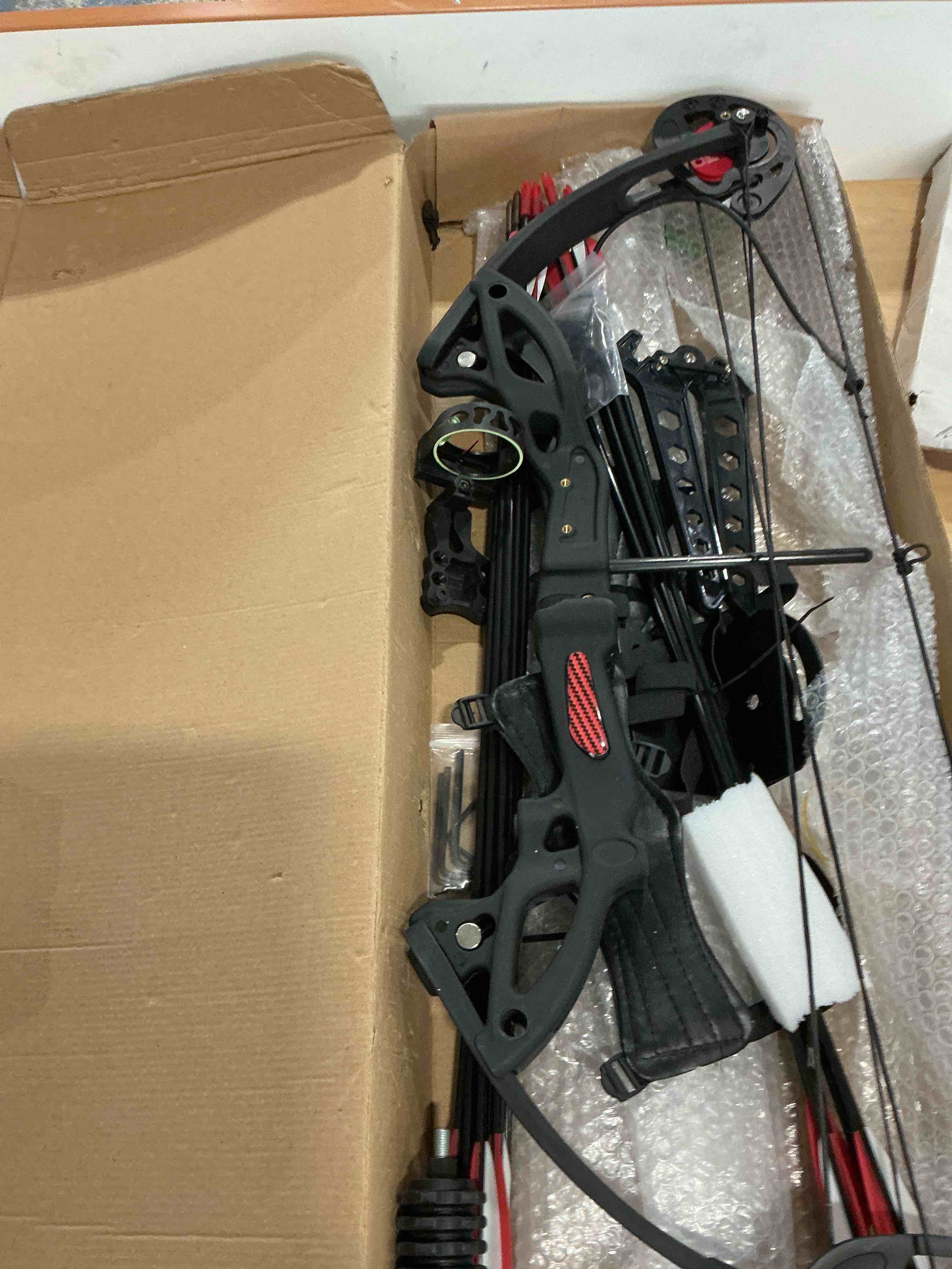 Condition photo showing Good Condition for Compound Bow Archery for Youth and Beginner, Right Handed,19”-28” Draw Length,15-29 Lbs Draw Weight, 260 fps