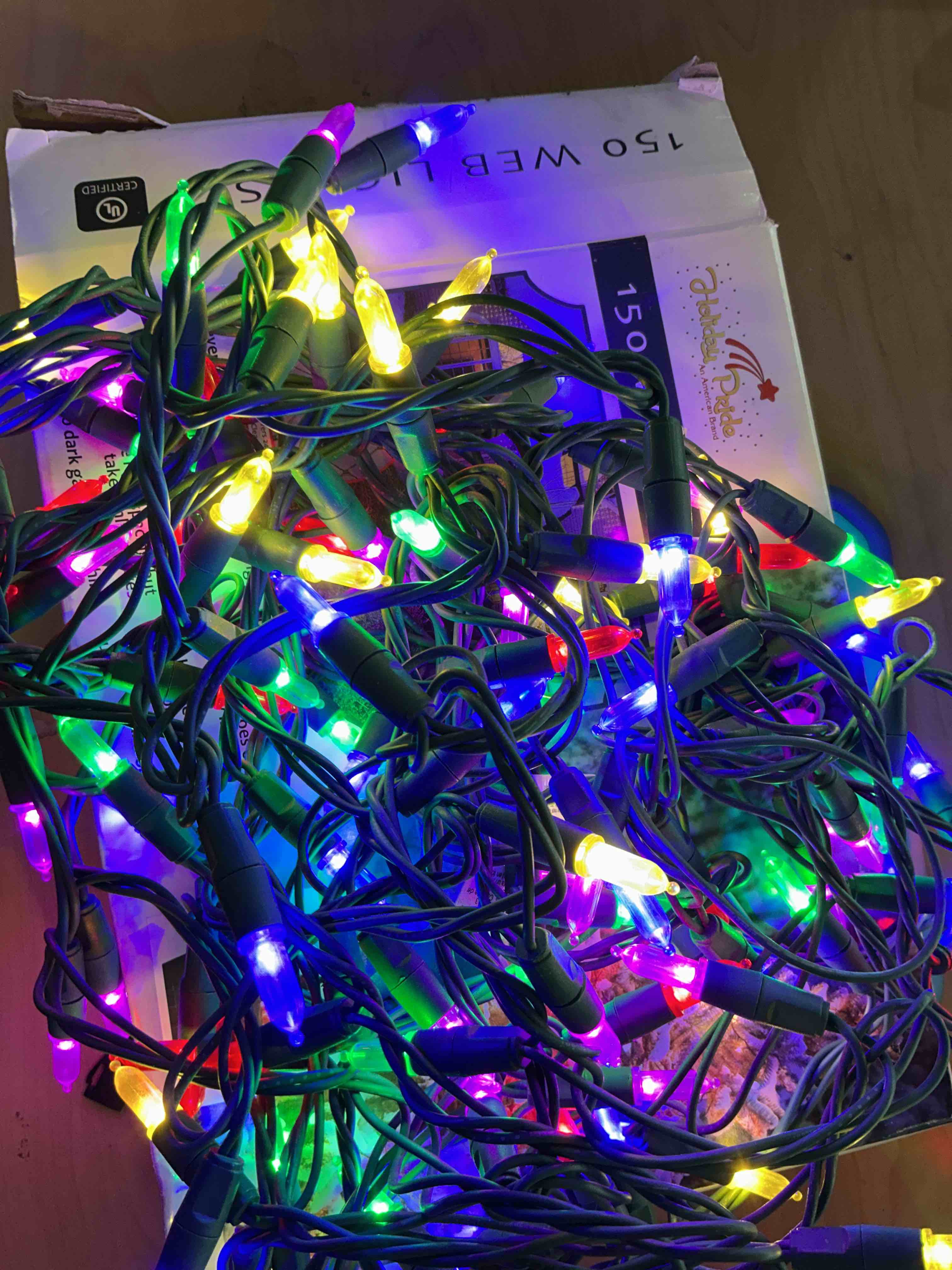 Condition photo showing Good Condition for Dazzle Bright Christmas 200 LED Net Lights, 9.8FT x 6.6FT Green Wire Connectable Mesh Lights with 8 Modes, Christmas String Lights for Xmas Indoor Outdoor Garden Party Decorations (Multi-Colored)