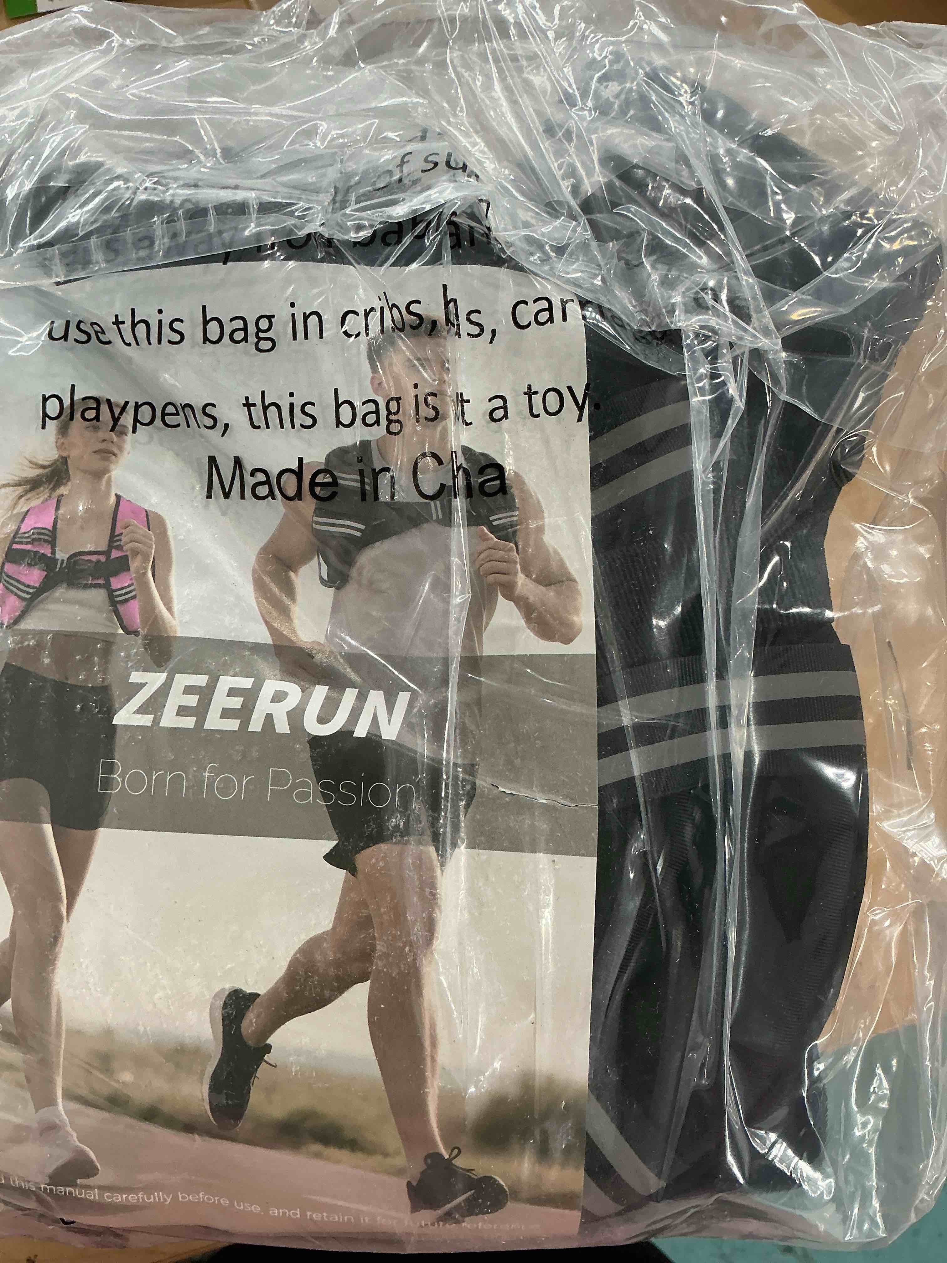 Condition photo showing New/Like New for Zeerun Weighted Vest for Women & Men with Reflective Stripe and Adjustable Buckle, Comfortable & Durable Rucking Vest for Walking, Running & Strength Training 10 lb Black