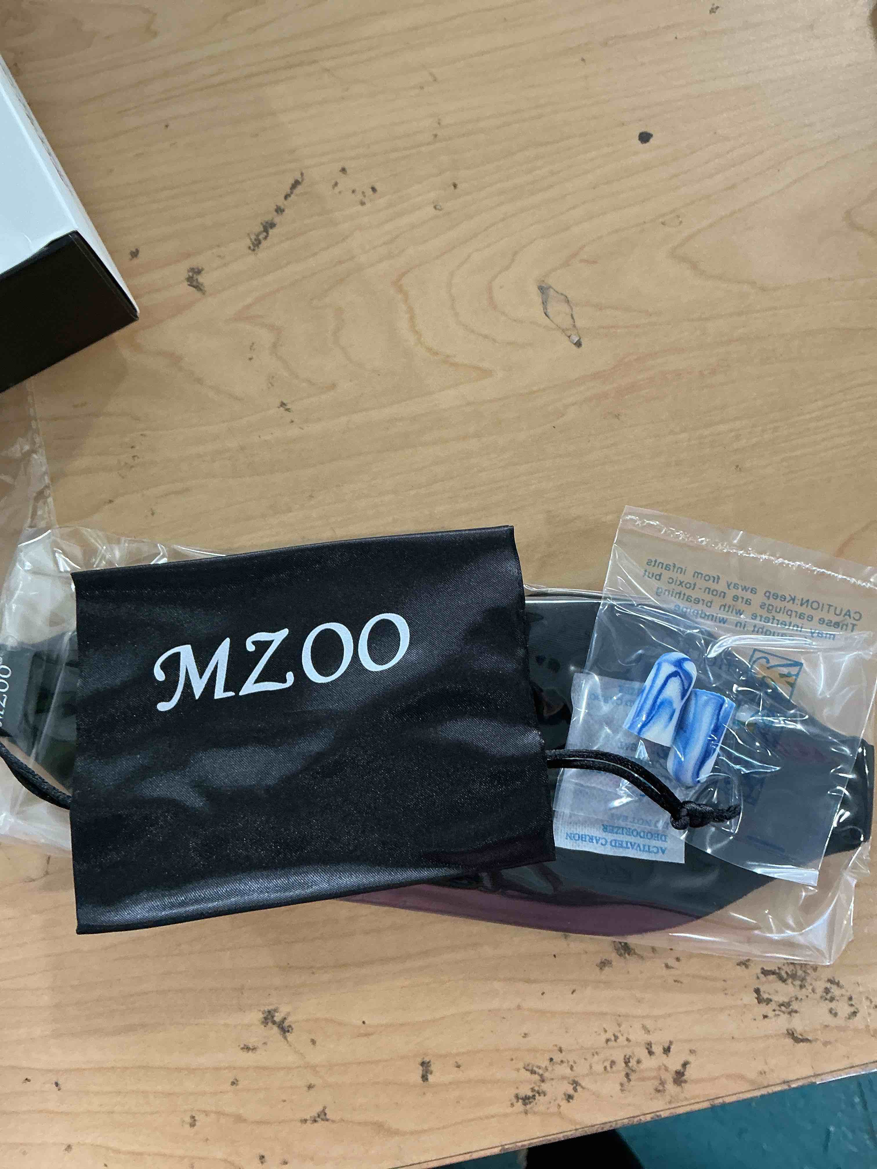 Condition photo showing New/Like New for MZOO Luxury Sleep Eye Mask for Side Sleeper Men Women, Zero Eye Pressure 3D Sleeping Mask, Light Blocking Patented Design Night Blindfold, Soft Eye Shade Cover for Travel, Black A-black