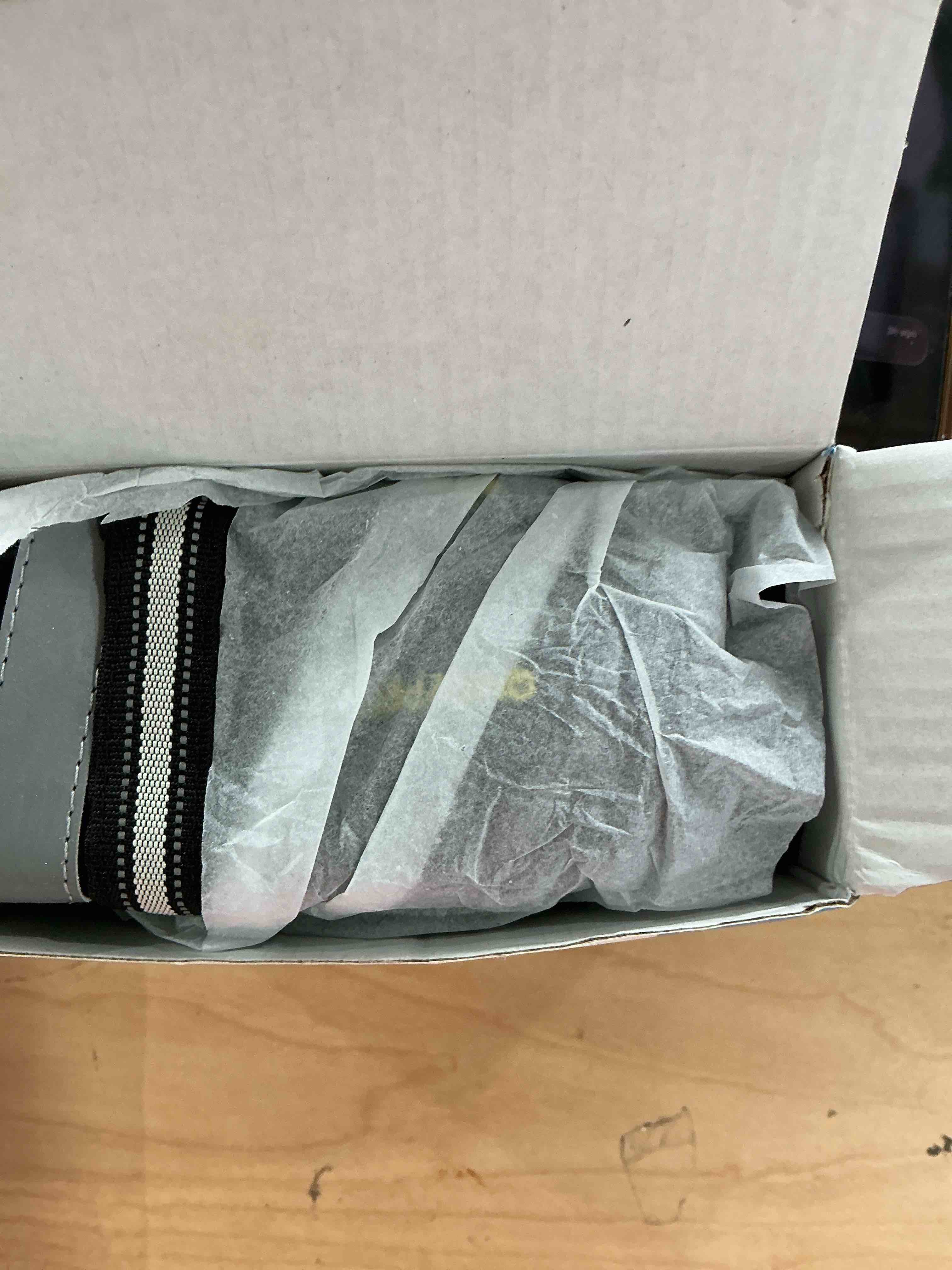 Condition photo showing New/Like New for QUMY Dog Shoes for Large Dogs, Medium Dog Boots & Paw Protectors for Winter Snowy Day, Summer Hot Pavement, Water-Resistant in Rainy Weather, Outdoor Walking, Indoor Hardfloors Skid-Resistant Sole Black Size 4: 2.2''x2.6''(W*L) (Pack of 4)