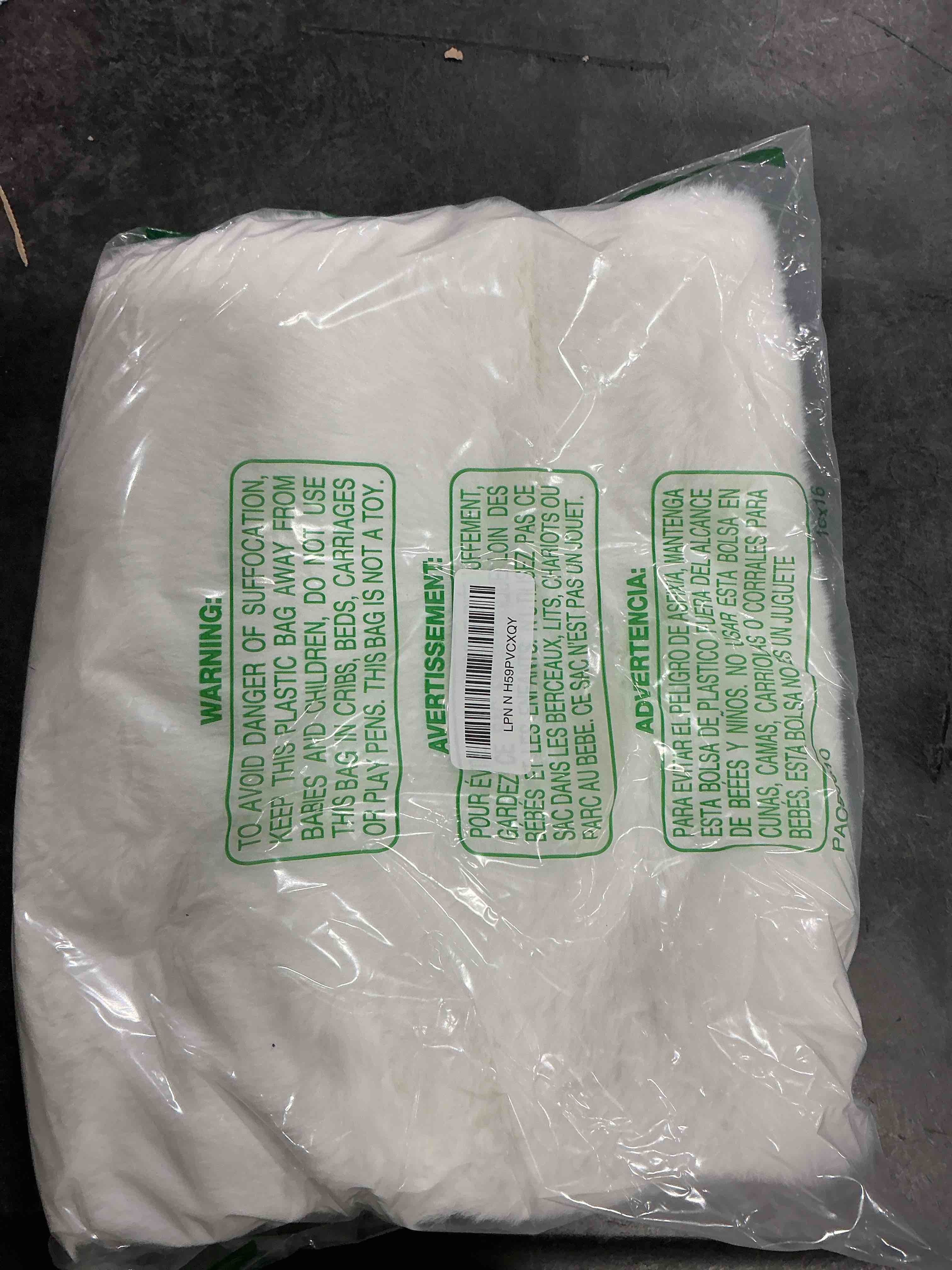 duduta White Faux Fur Christmas Table Runner 72 inches Long, Fluffy Dresser Runner Covers Coffee Tab