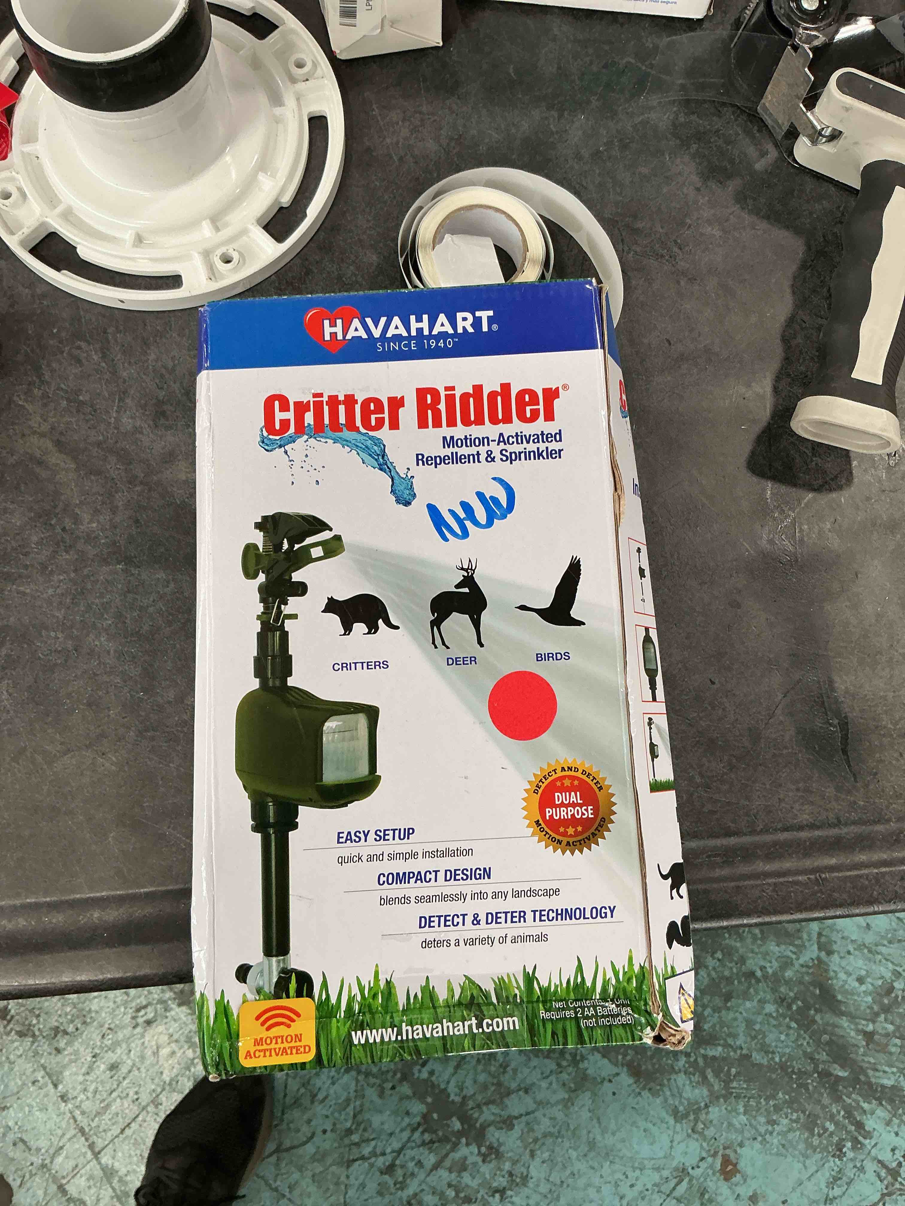 Havahart 5277 Critter Ridder Motion Activated Animal Repellent and Sprinkler - Repel Cats, Dogs, Chipmunks, Groundhogs, Squirrels, Skunks, Deer, and More