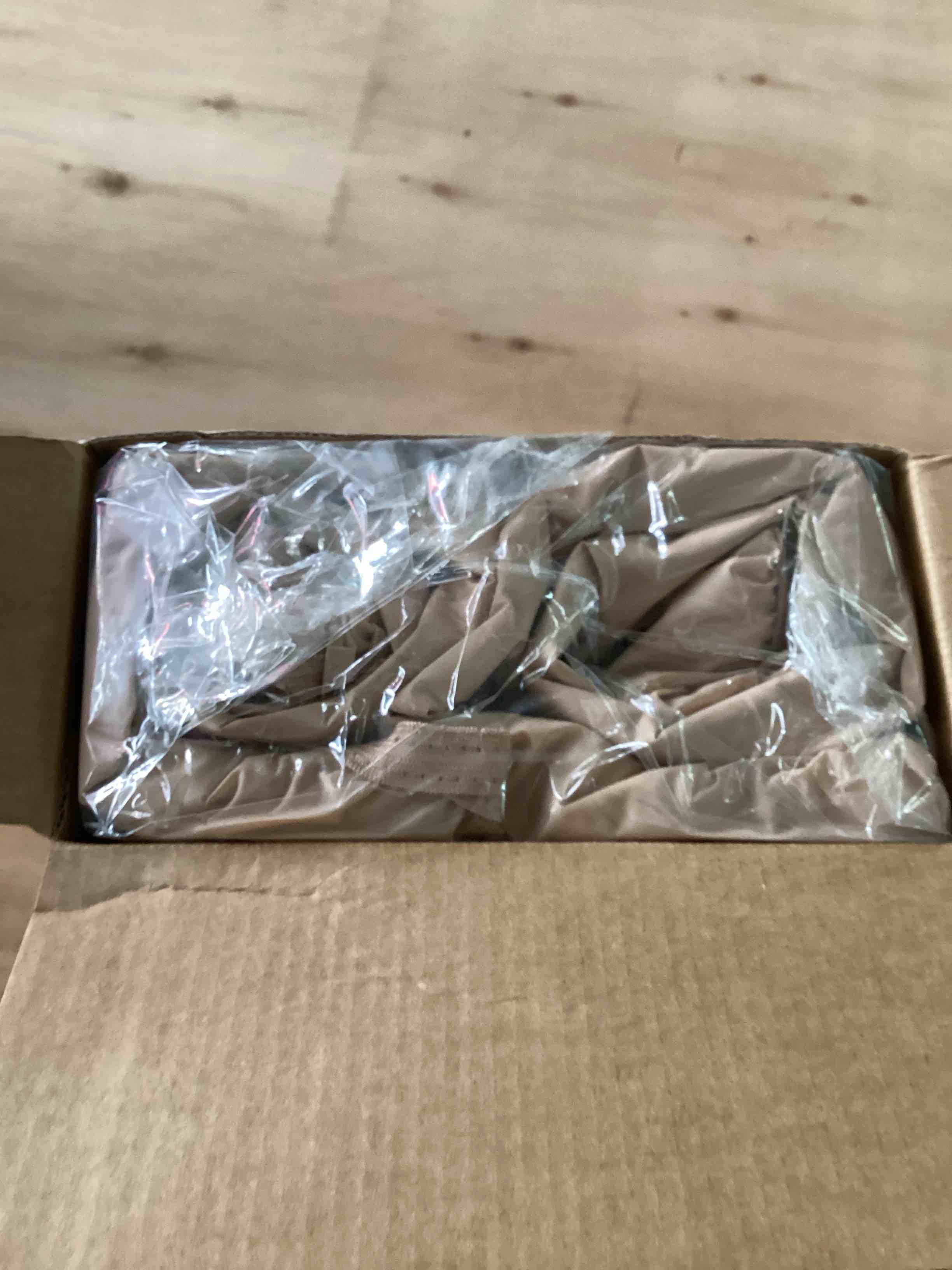 https://s3.amazonaws.com/lotting-images-prod/NonstopDeals/TEA2146044_1751040310142.jpeg