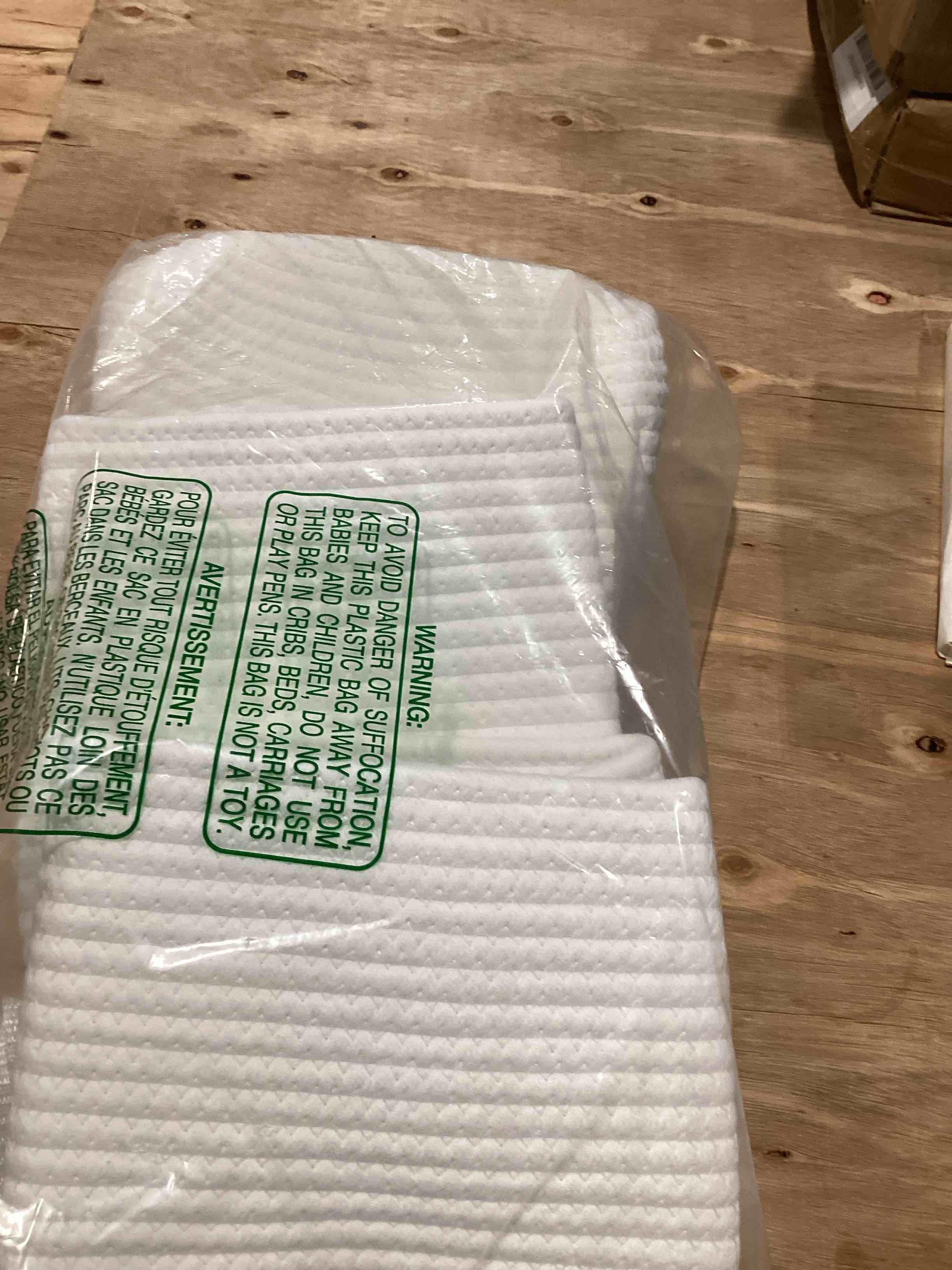 https://s3.amazonaws.com/lotting-images-prod/NonstopDeals/TEA2146115_1751074283780.jpeg