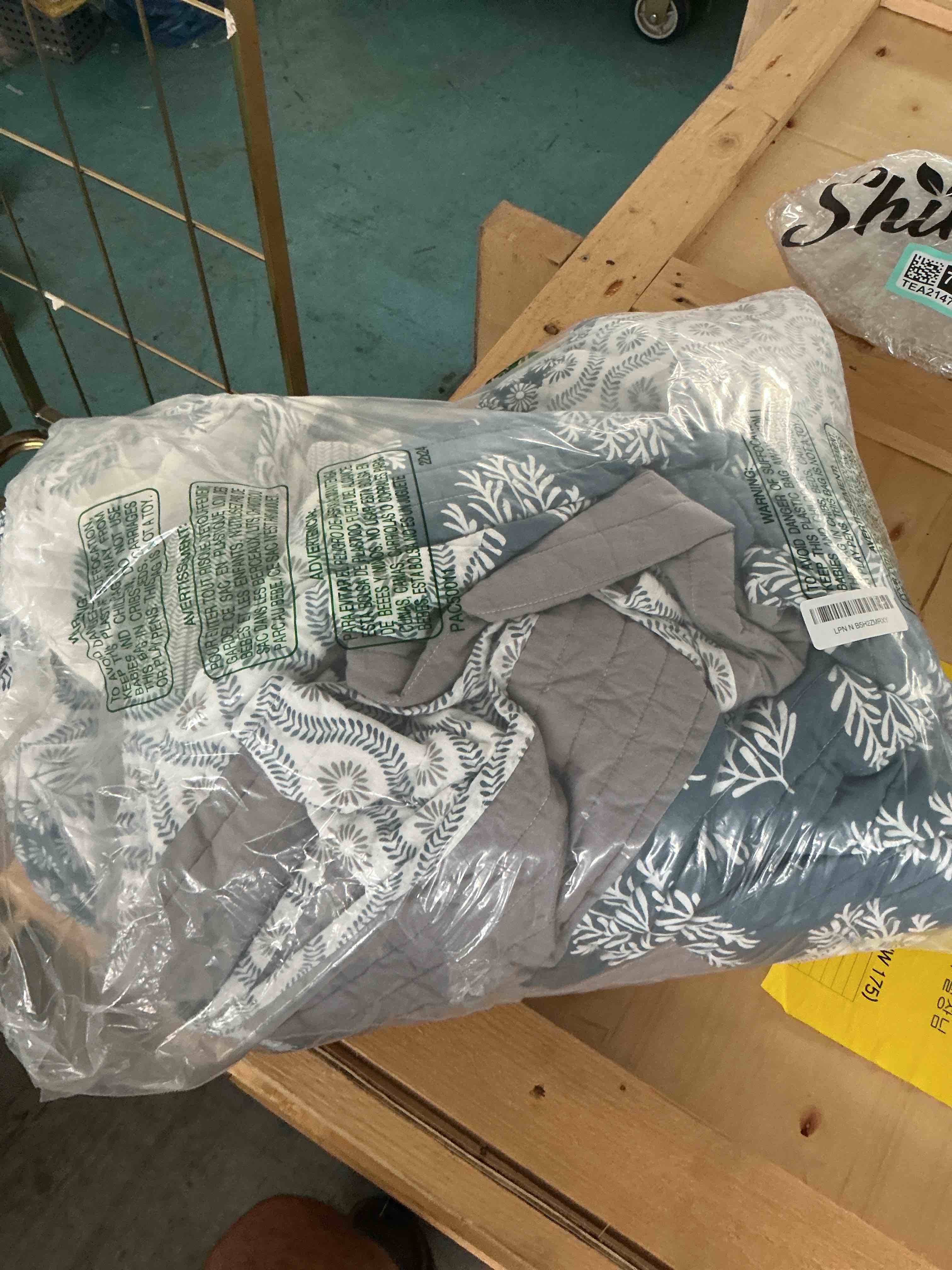 https://s3.amazonaws.com/lotting-images-prod/NonstopDeals/TEA2147139_1752357475006.jpeg