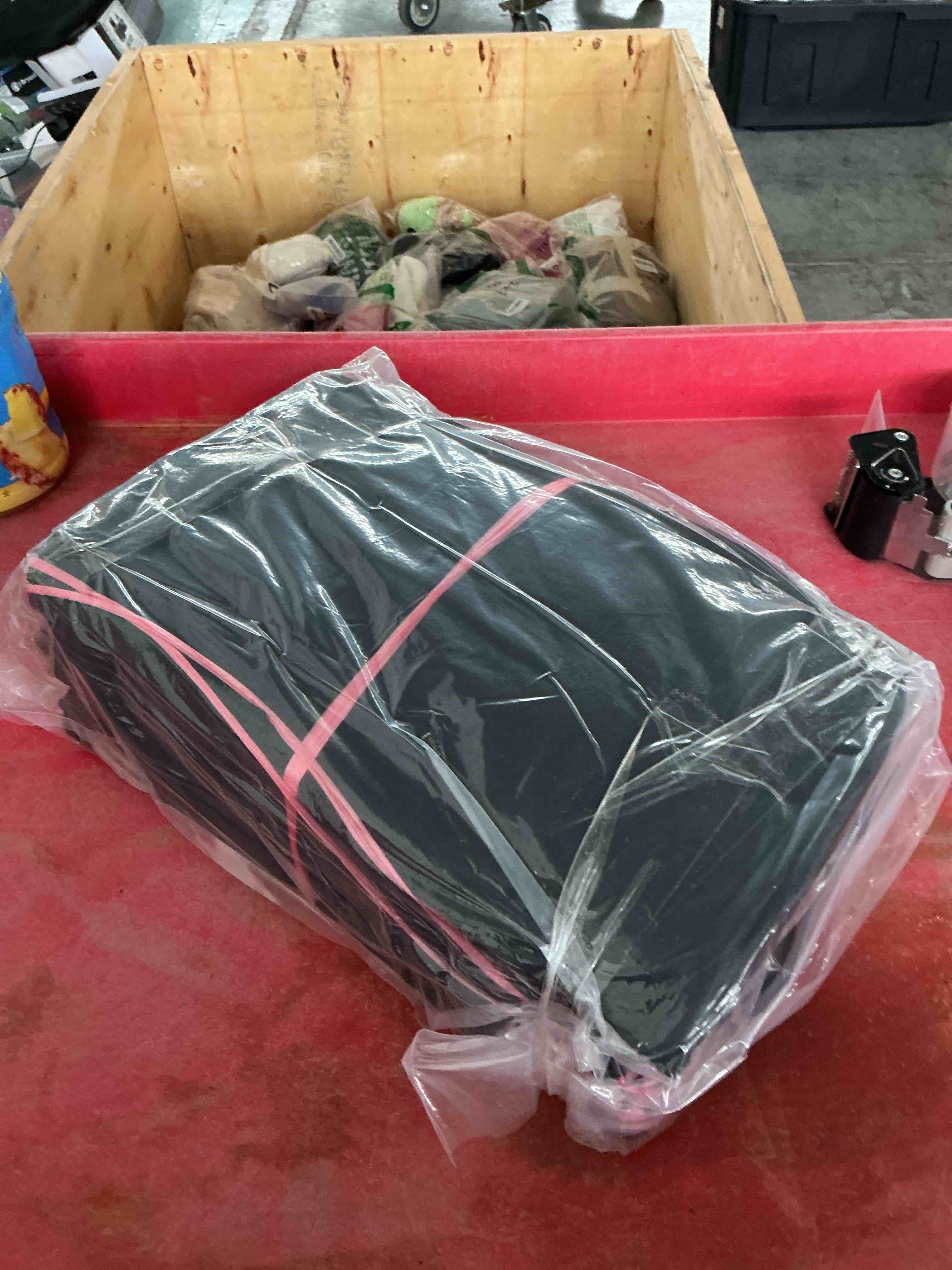 https://s3.amazonaws.com/lotting-images-prod/NonstopDeals/TEA2147849_1753039753391.jpeg