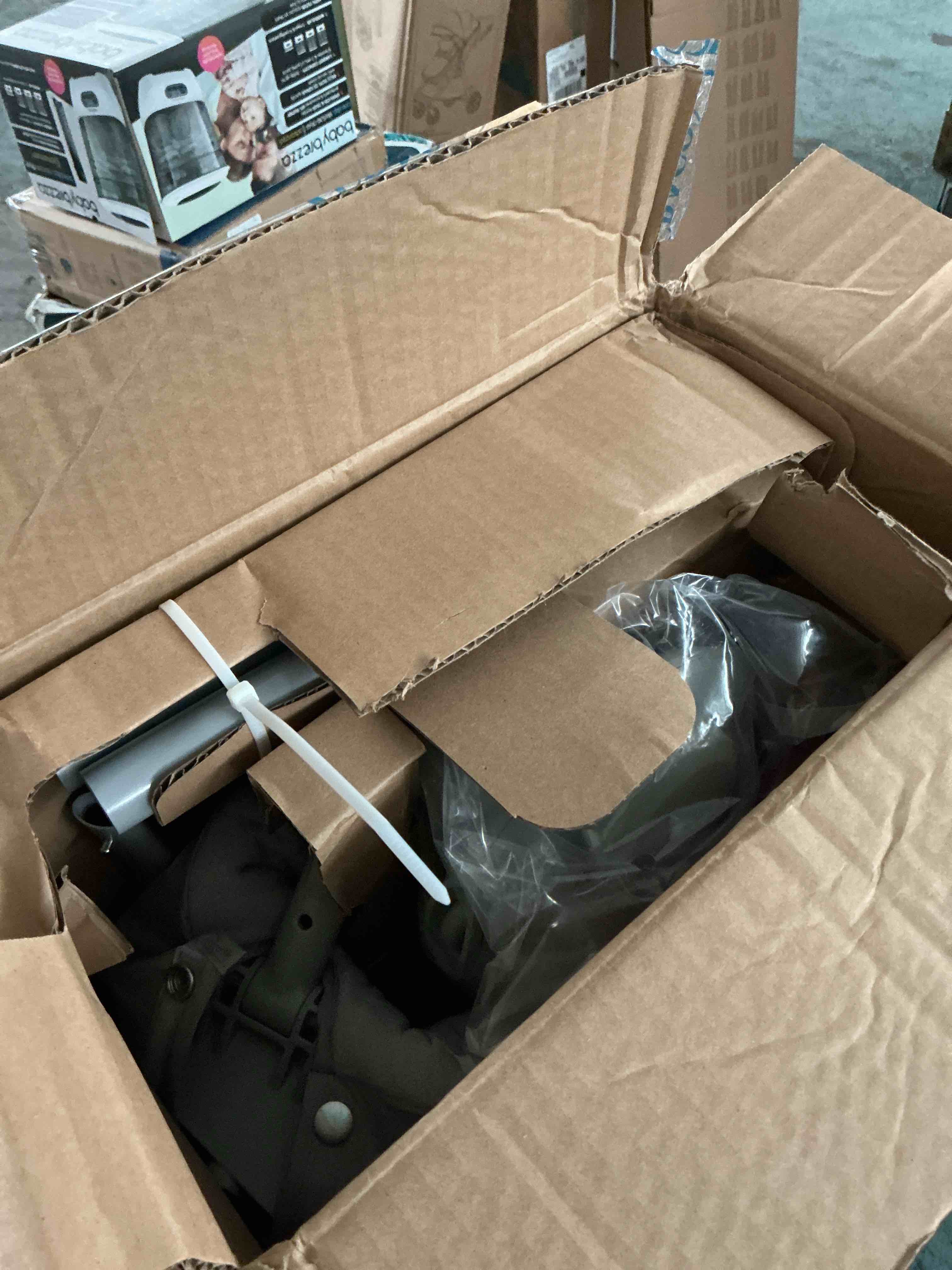 https://s3.amazonaws.com/lotting-images-prod/NonstopDeals/TEA2148754_1754407149091.jpeg